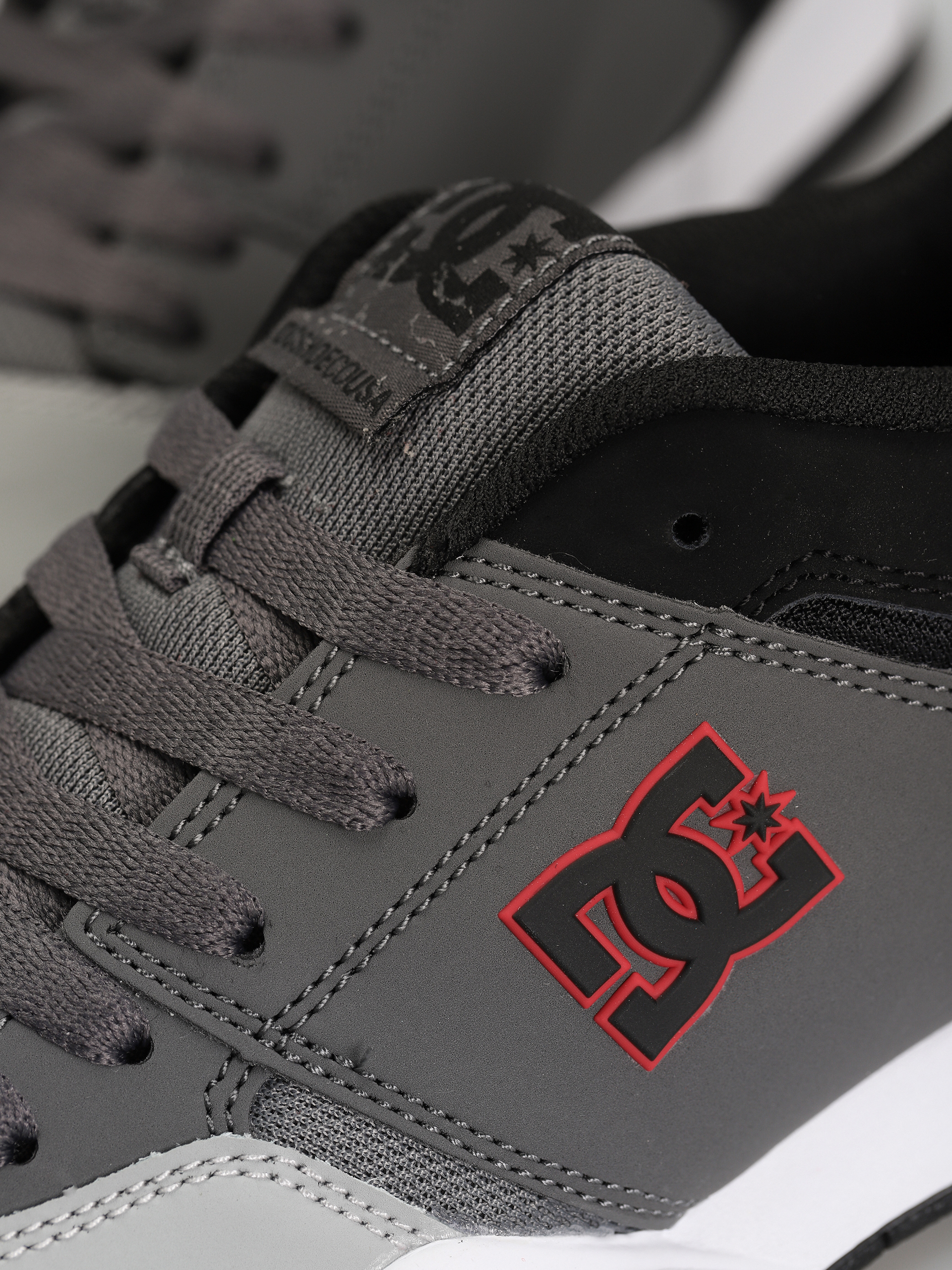 DC Central Shoes (black/grey/red)