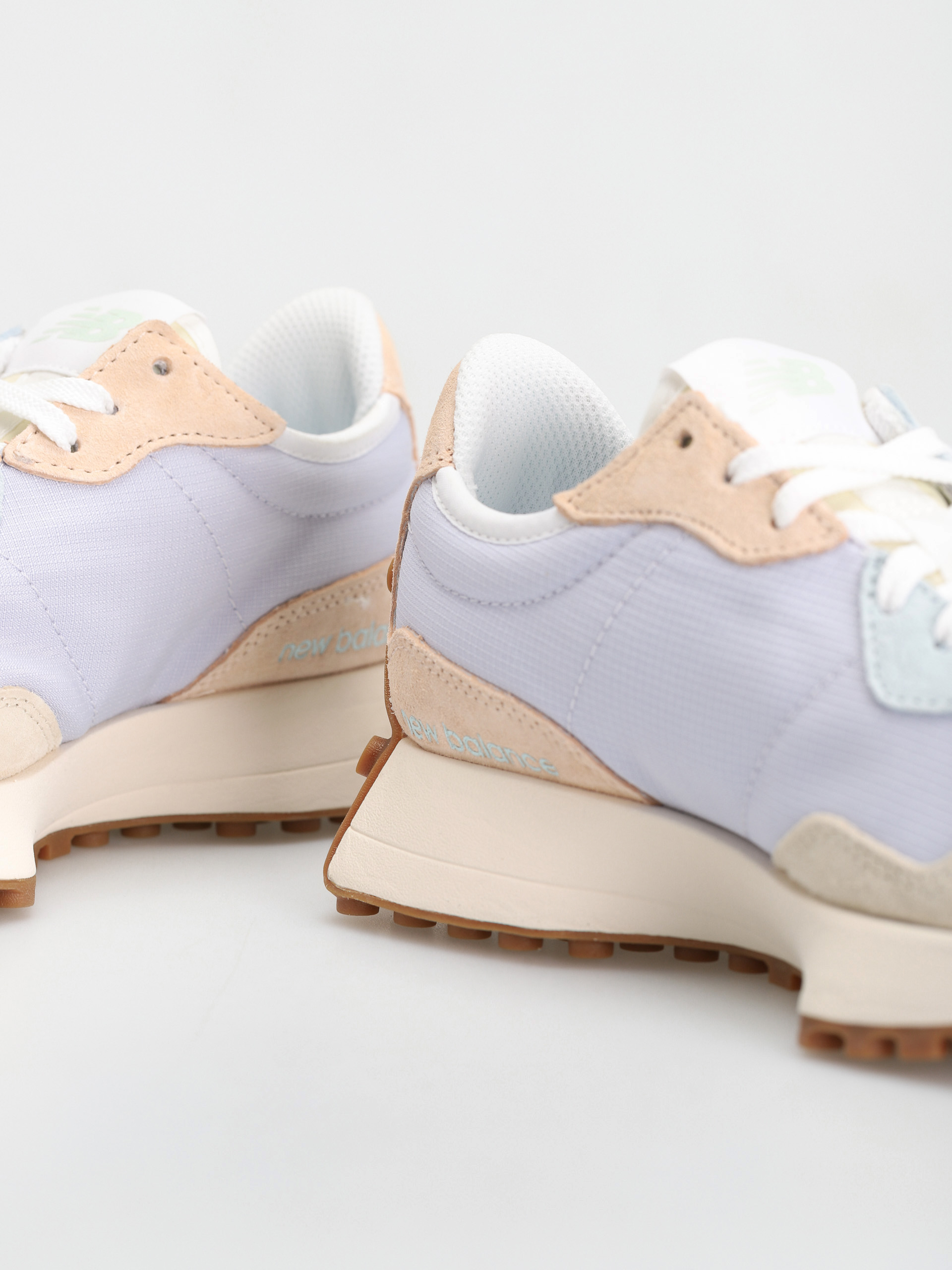 New Balance 327 Shoes Wmn (munsell white)