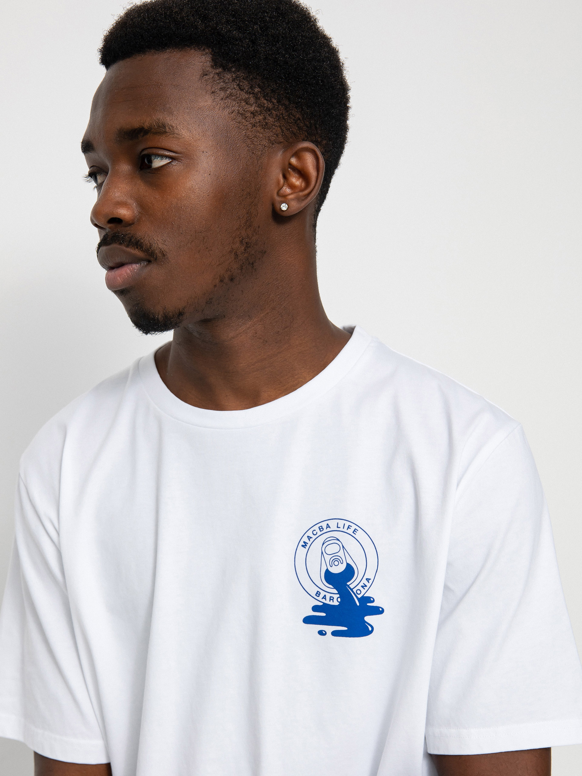 Macba Life Spit Logo T-shirt (white/blue)