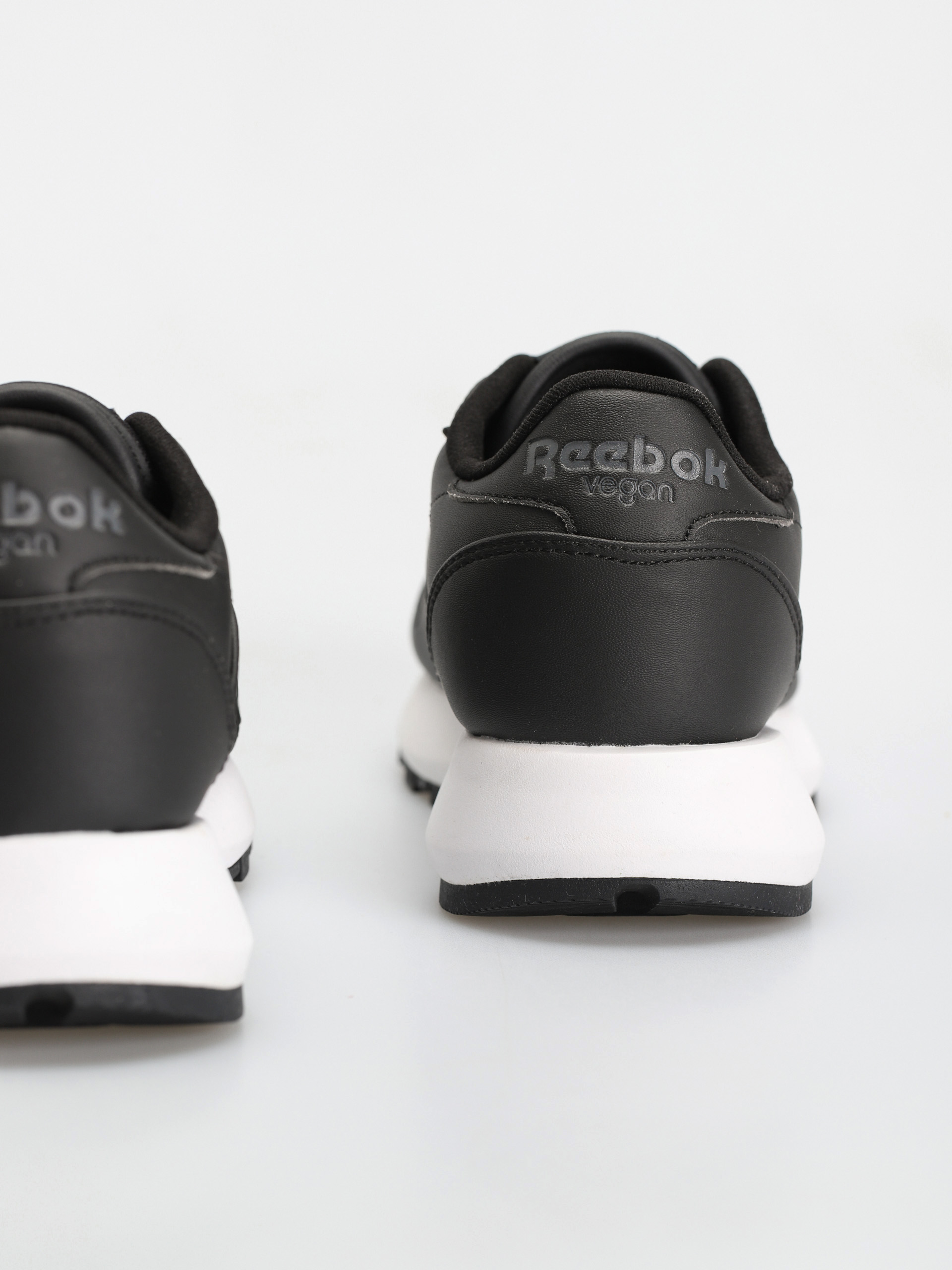 Reebok Classic Sp Vegan Shoes Wmn (cblack/cblack/purgry)
