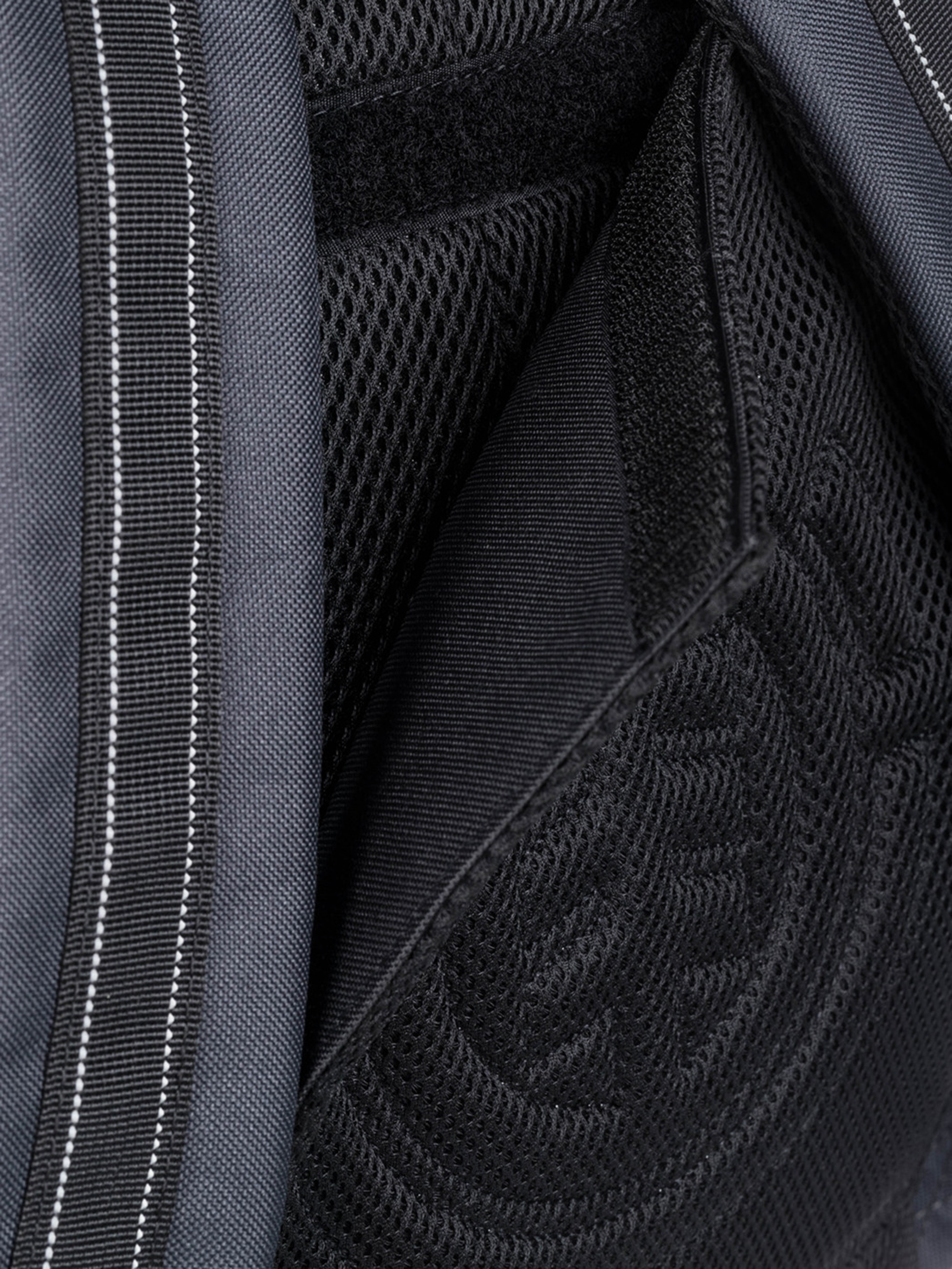 Element Action Rucksack (off black)