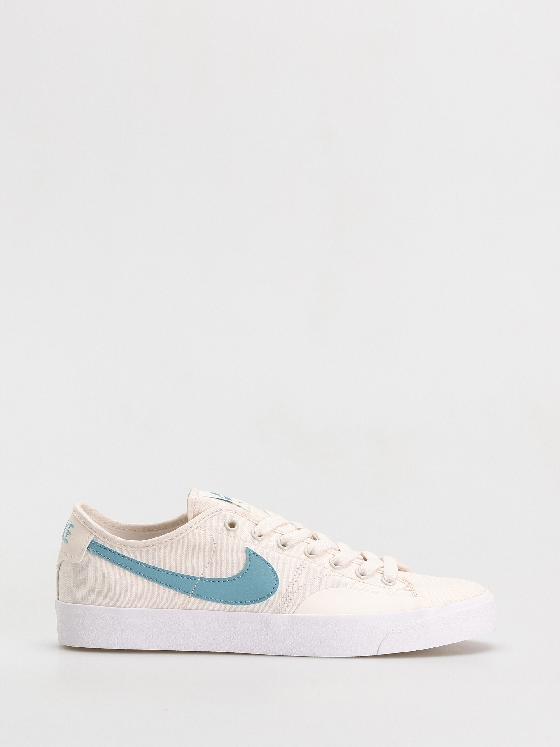 nike sb nyjah summit white light blue fury