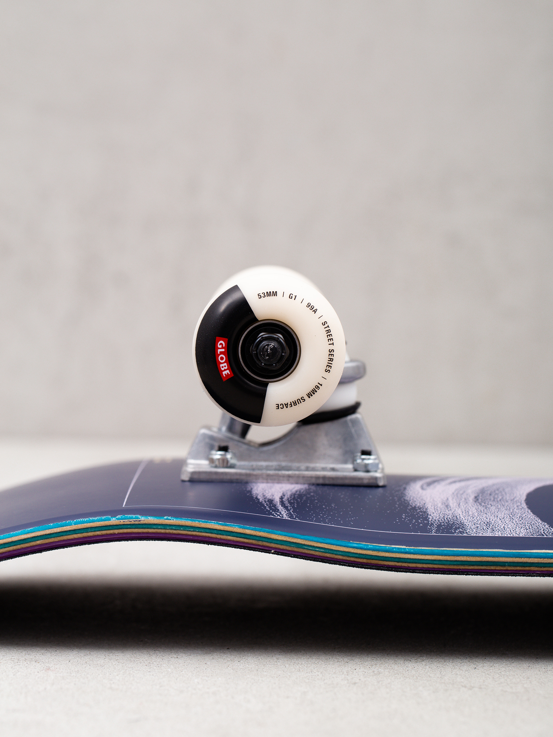 Globe G1 Orbit Skateboard (super natural)