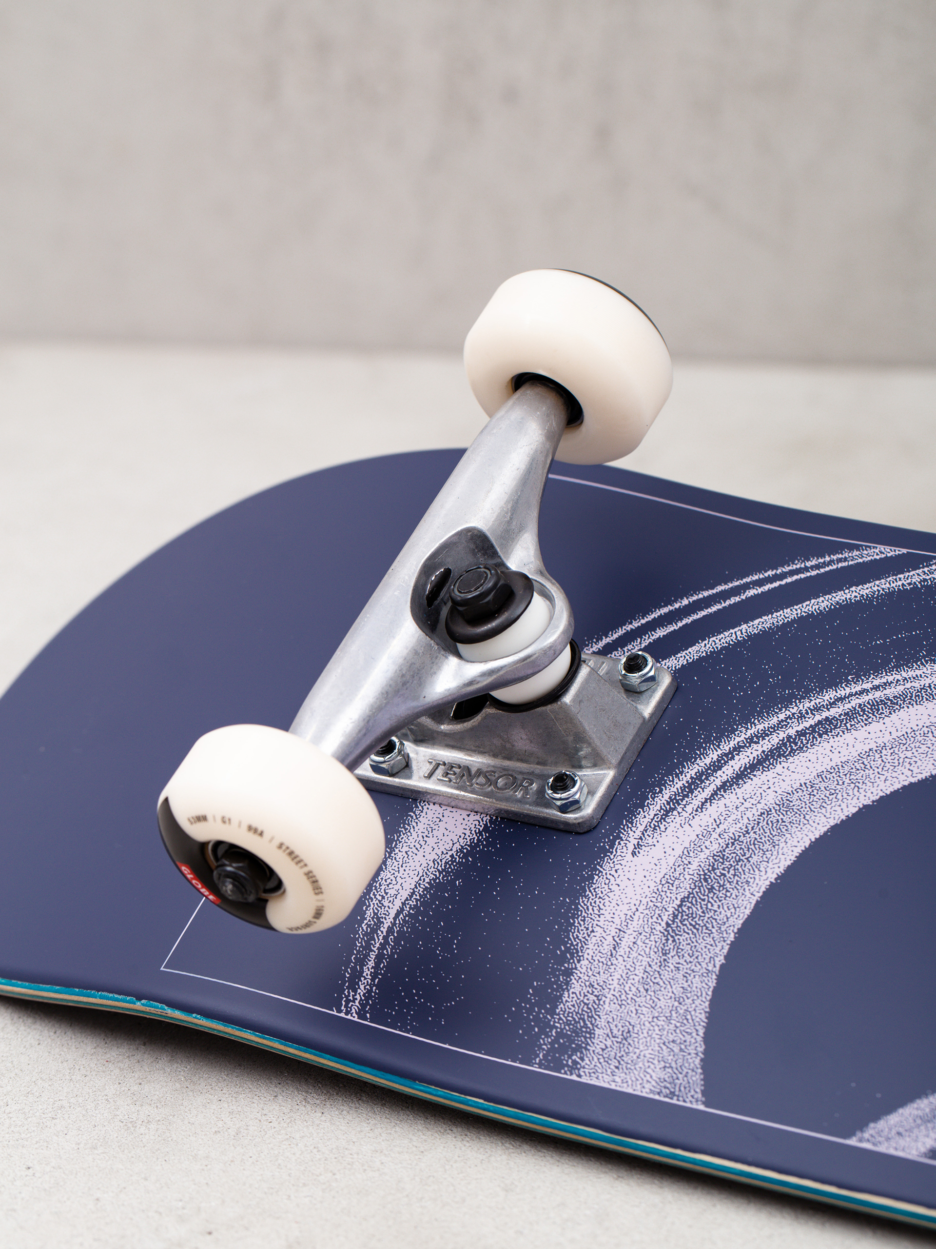 Globe G1 Orbit Skateboard (super natural)