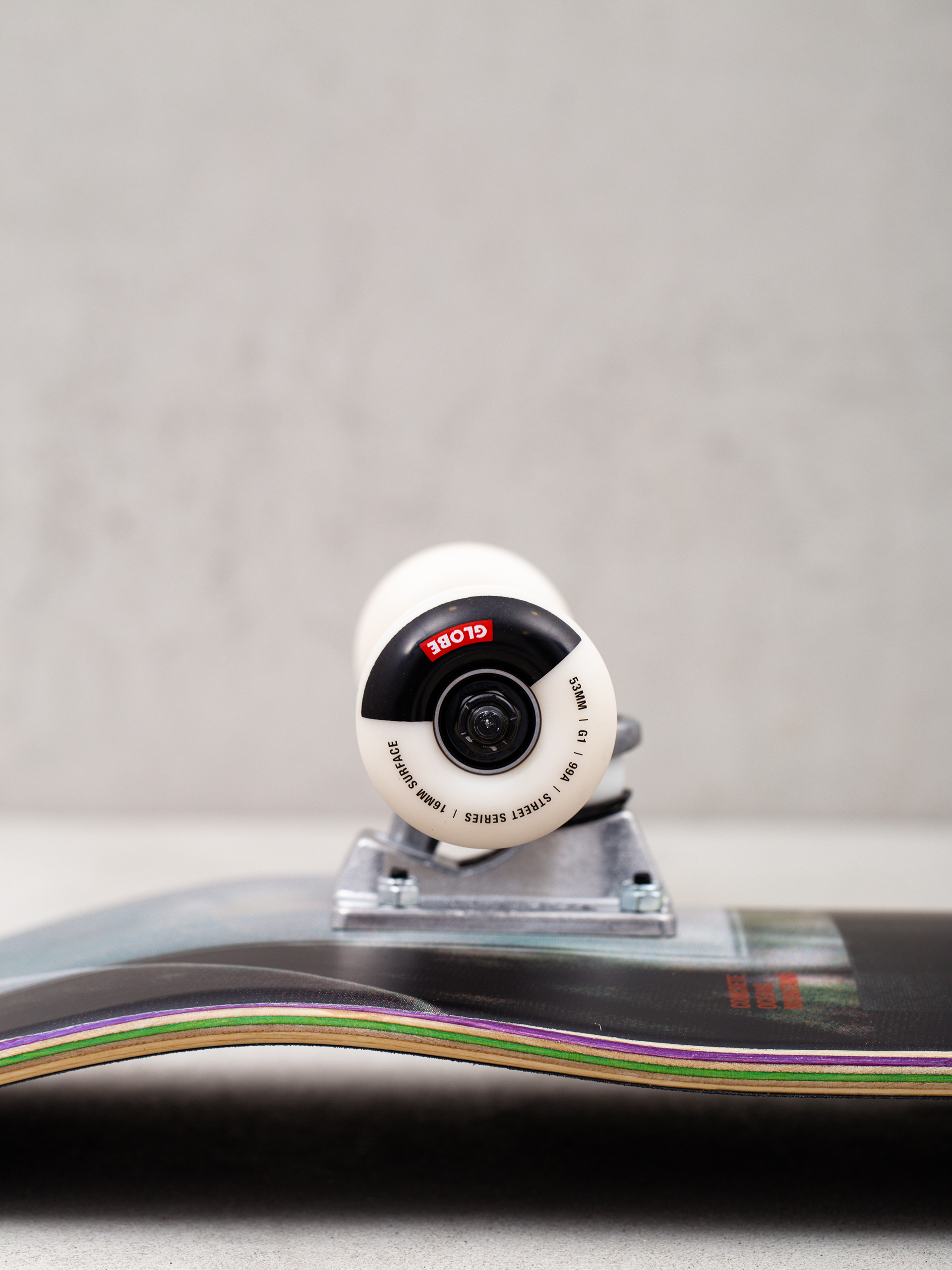 Globe G1 Inside Out Skateboard (window pain)