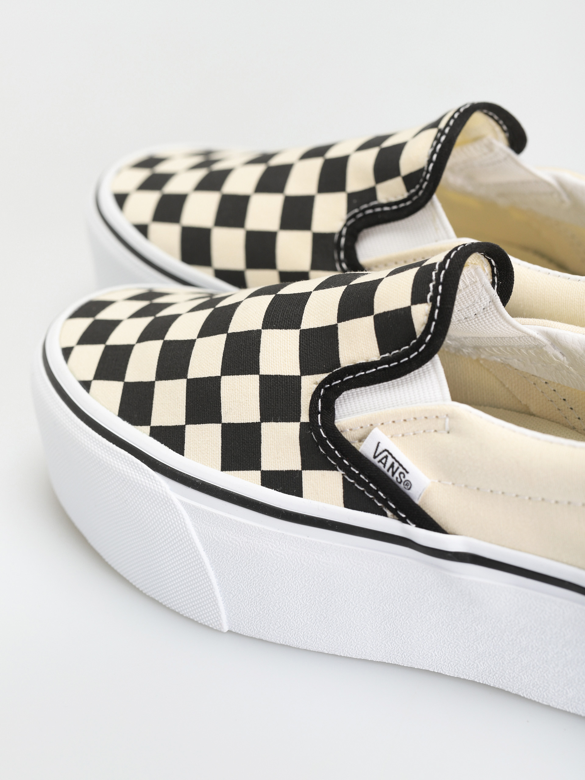 Vans Classic Slip On Stackform Schuhe (checkerboard black/classic white)
