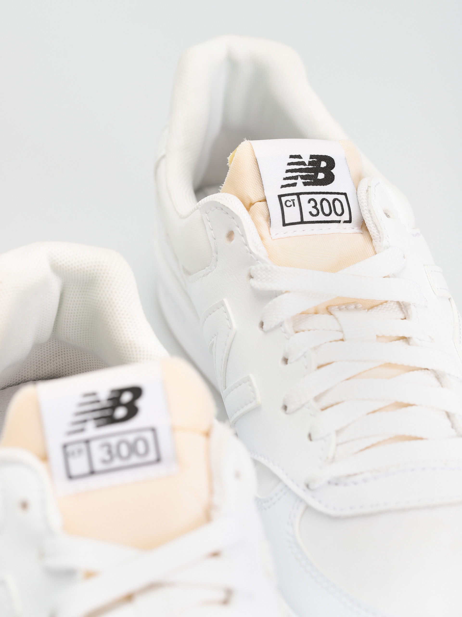 New Balance CT300 Shoes (white)