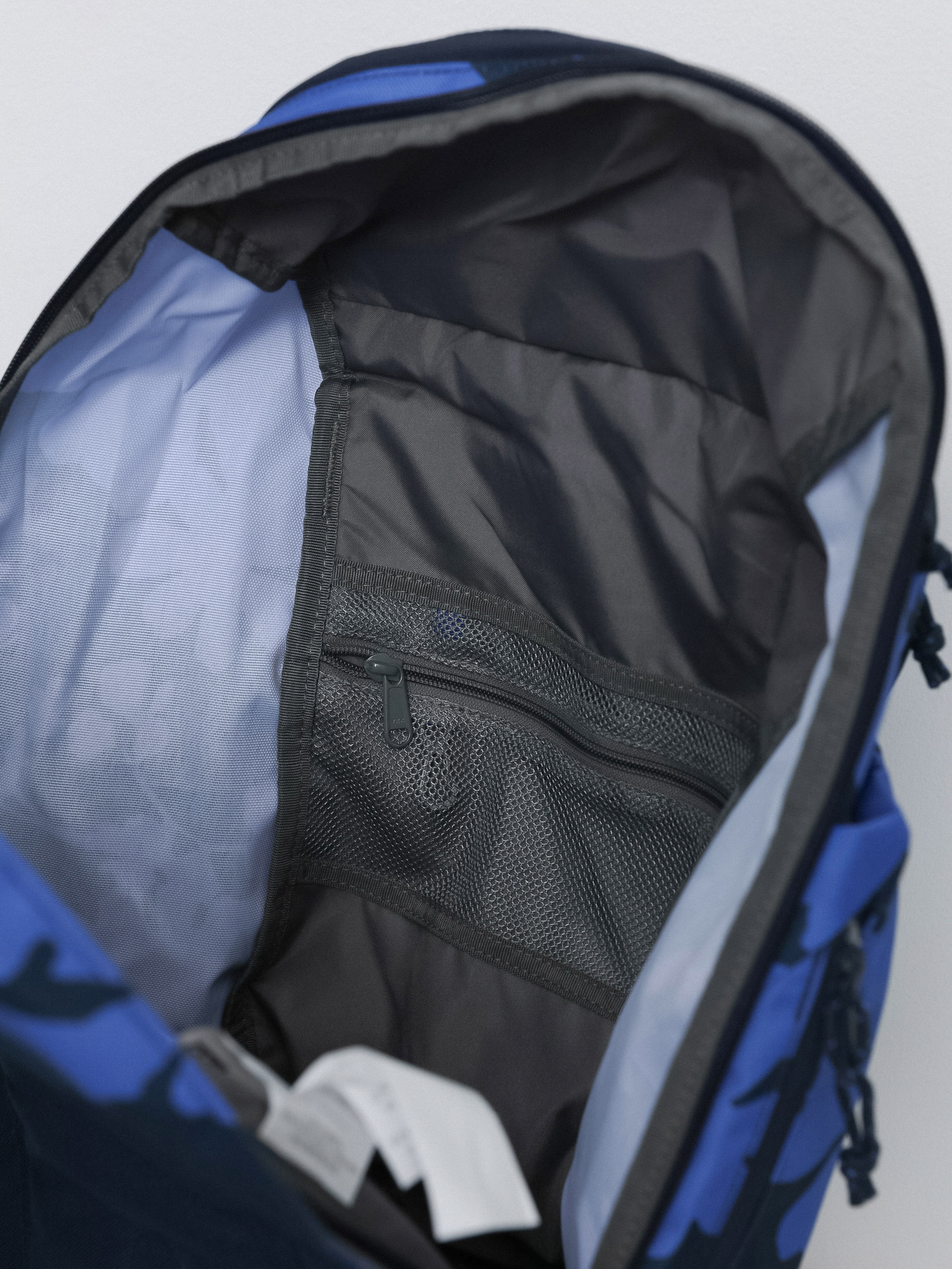 Burton Distortion 2.0 28L Rucksack (amparo blue camellia)