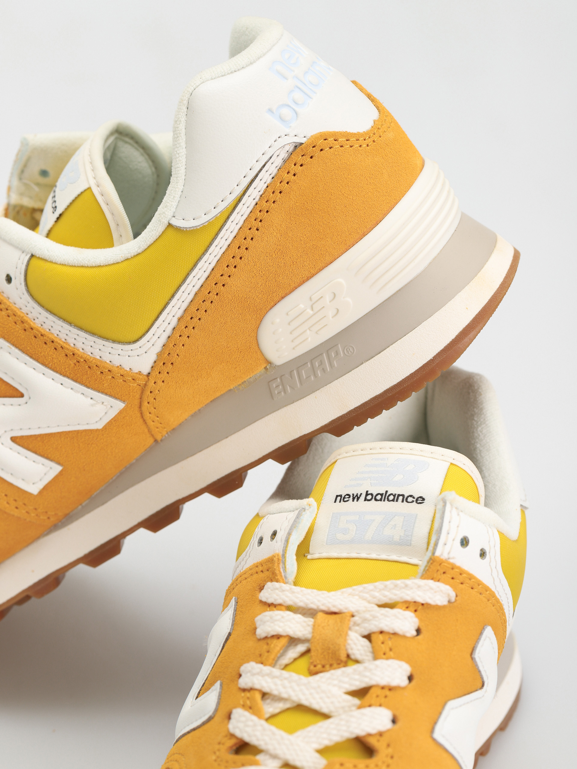 New Balance 574 Shoes (aztec gold)