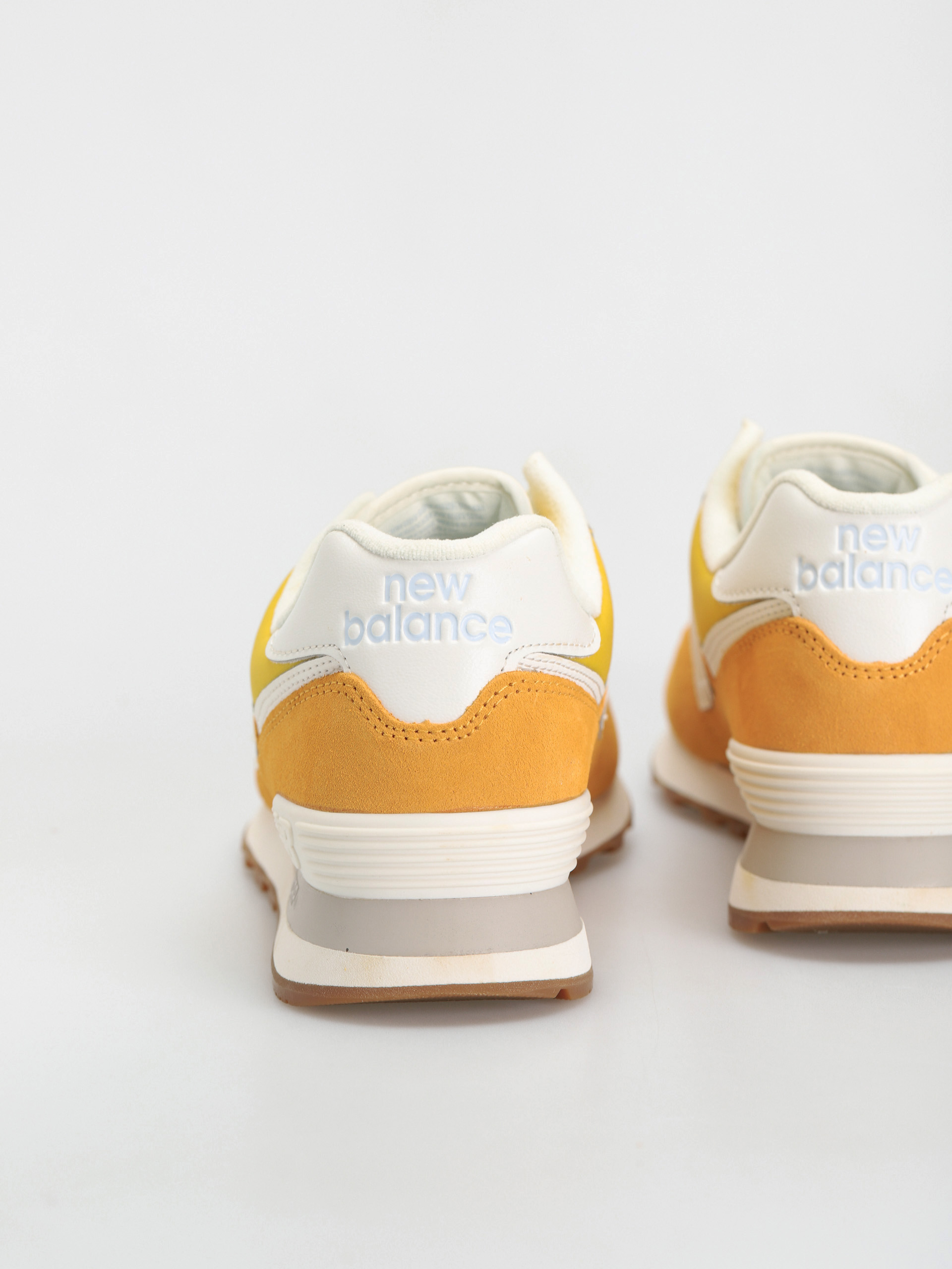New Balance 574 Shoes (aztec gold)