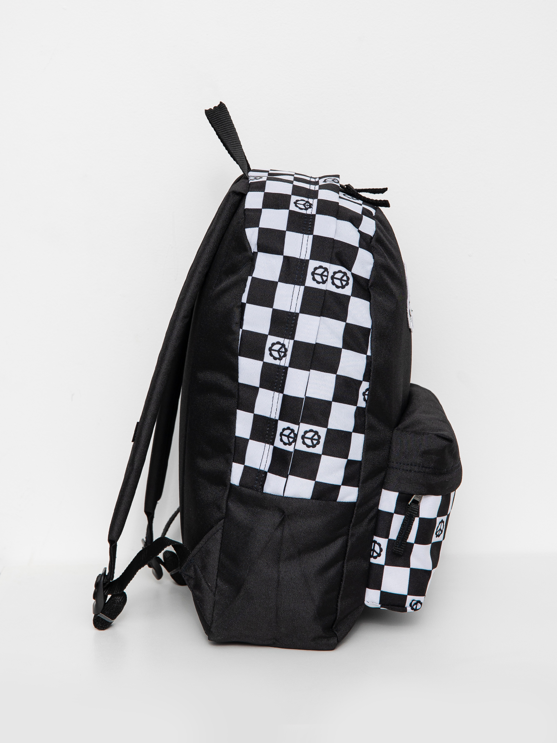 Central realm outlet backpack