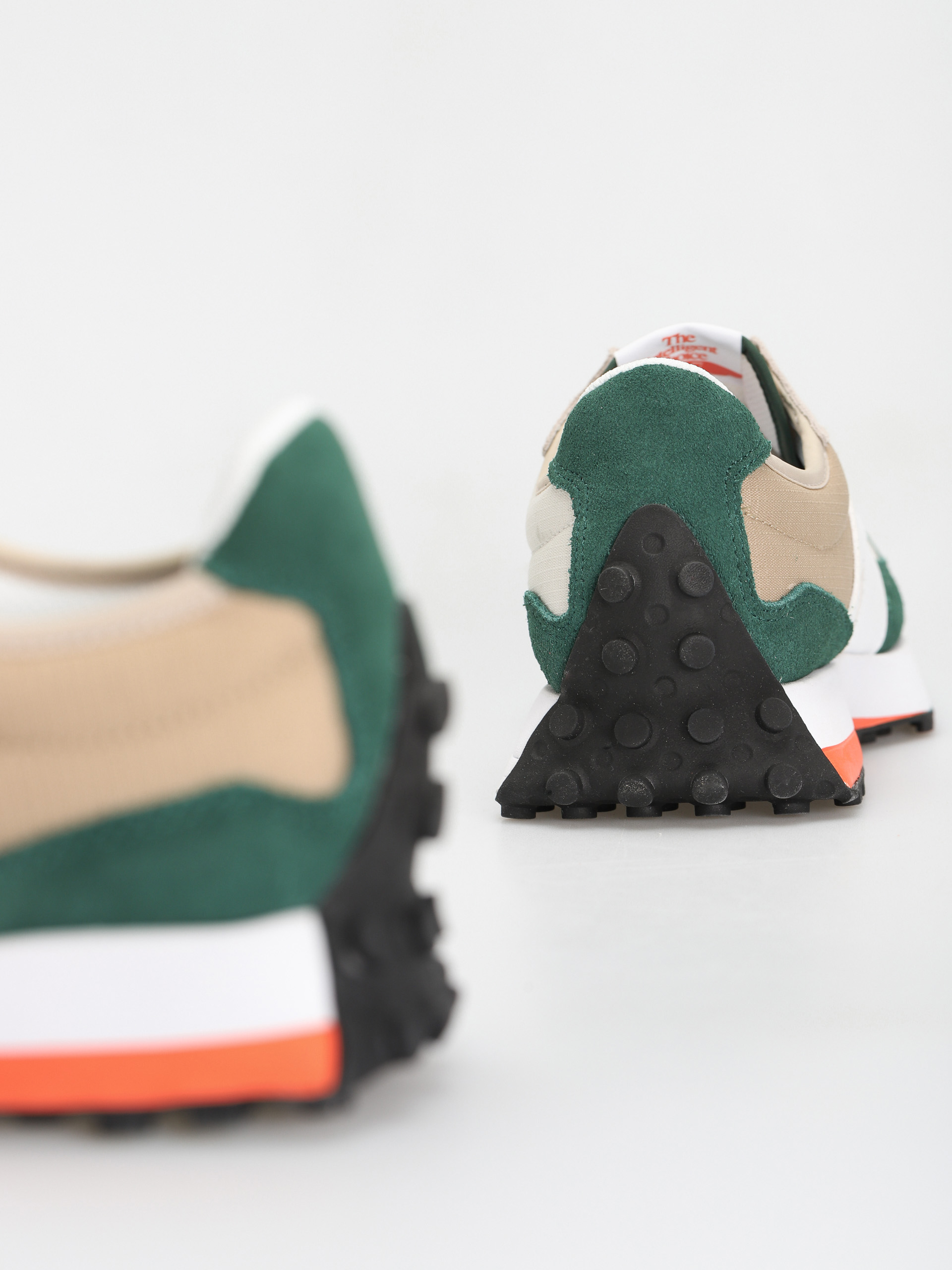 New Balance 327 Schuhe (incense)