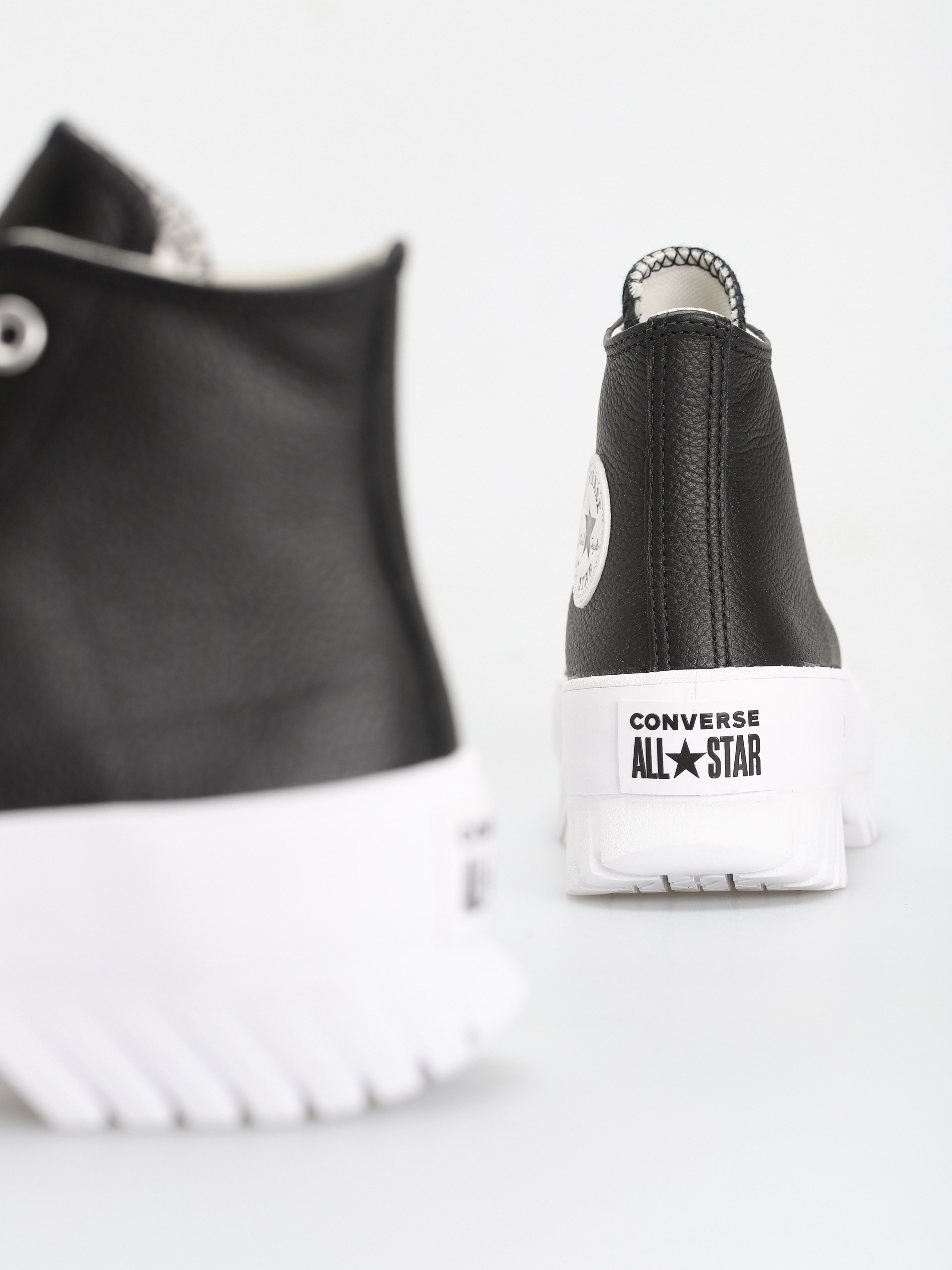 Converse Chuck Taylor All Star Lugged 2.0 Hi Schuhe (black/egret/white)