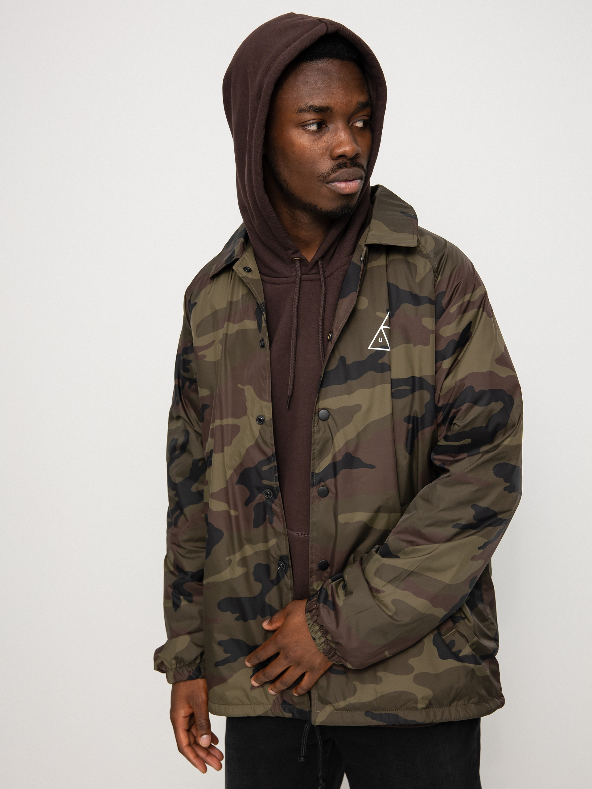 HUF Essentials Triple Triangle Coaches Jacket (woodland)