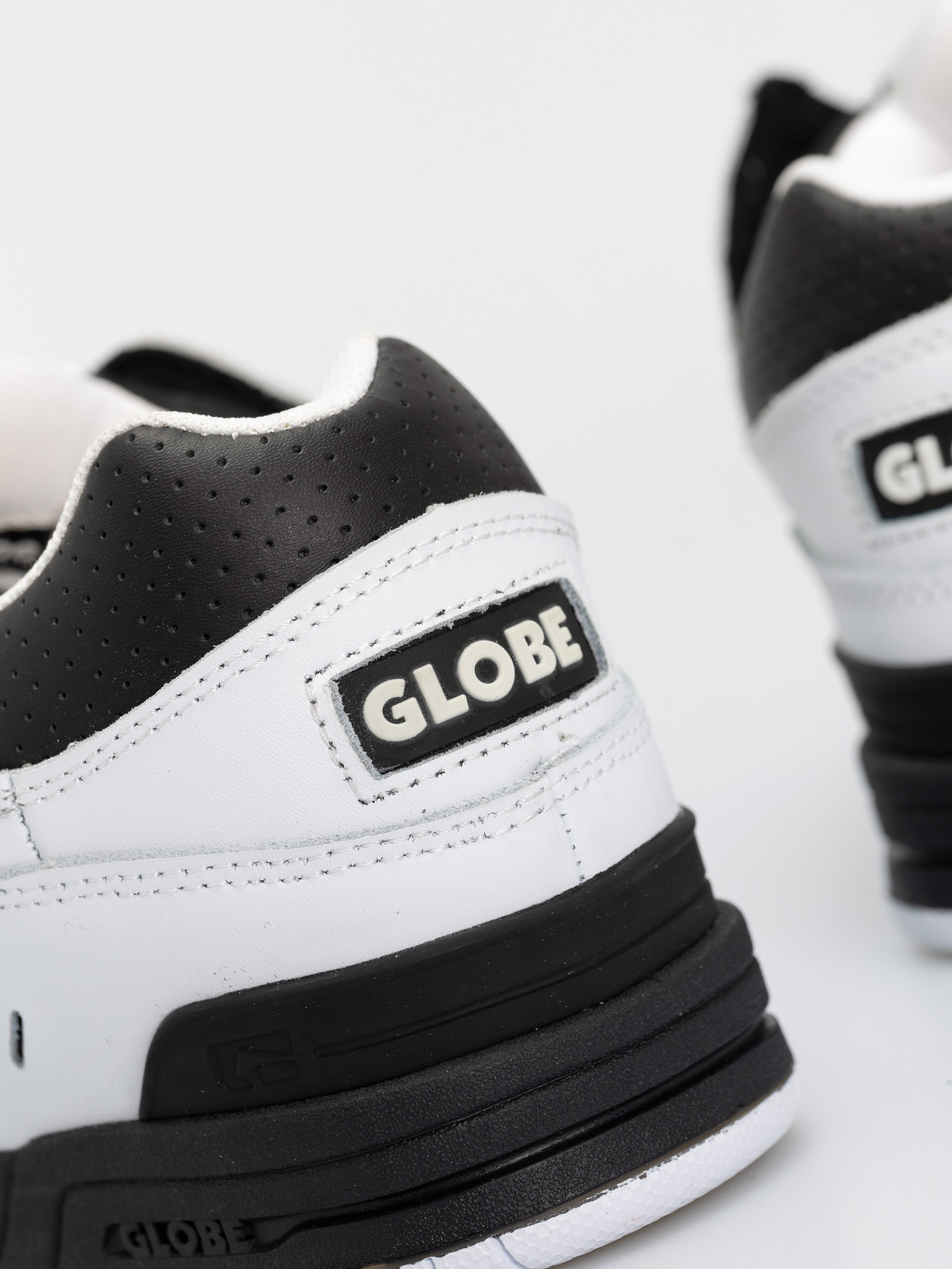 Globe Fusion Shoes (black/white/white)