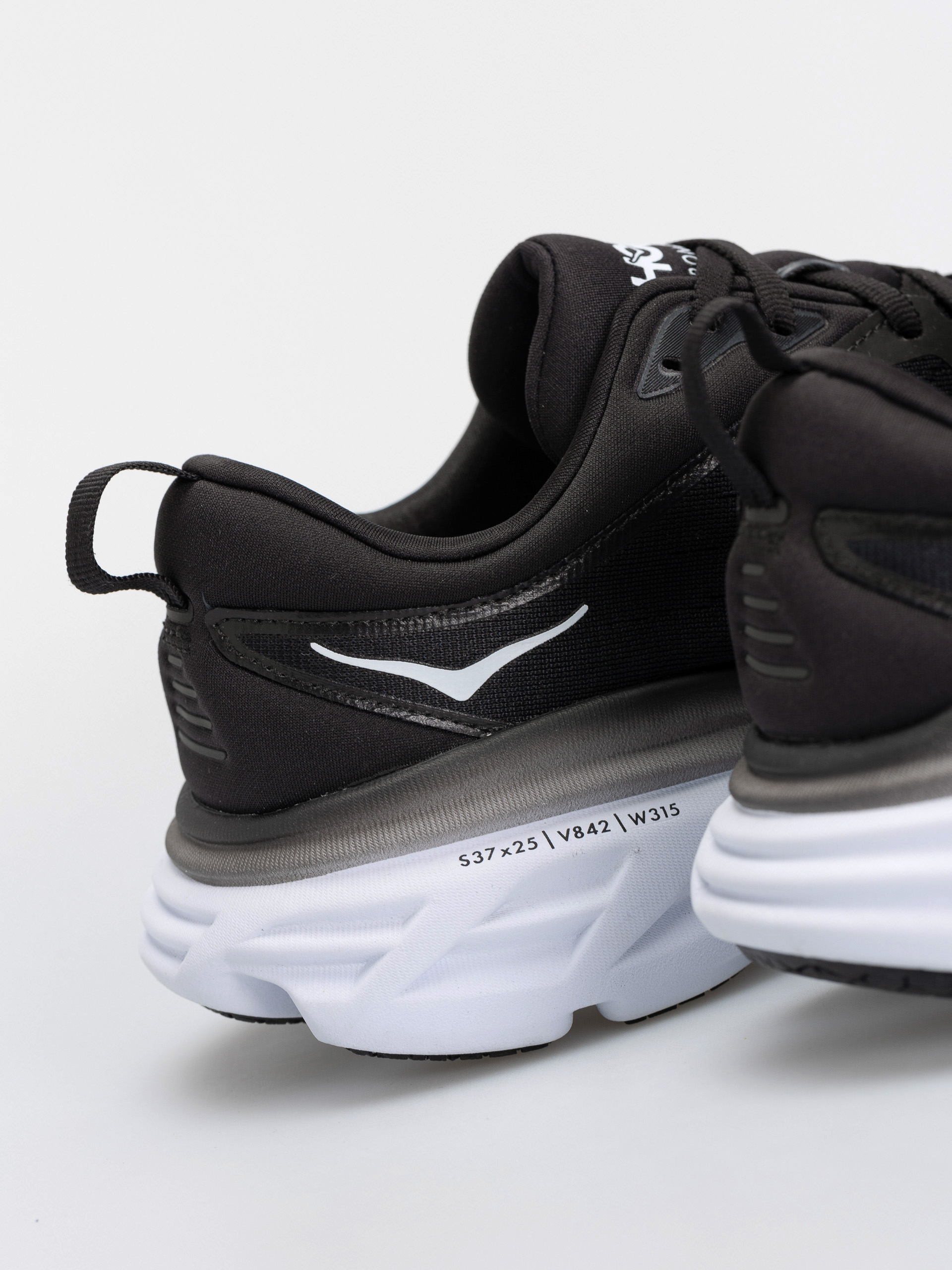 Hoka Bondi 8 Shoes (black/white)