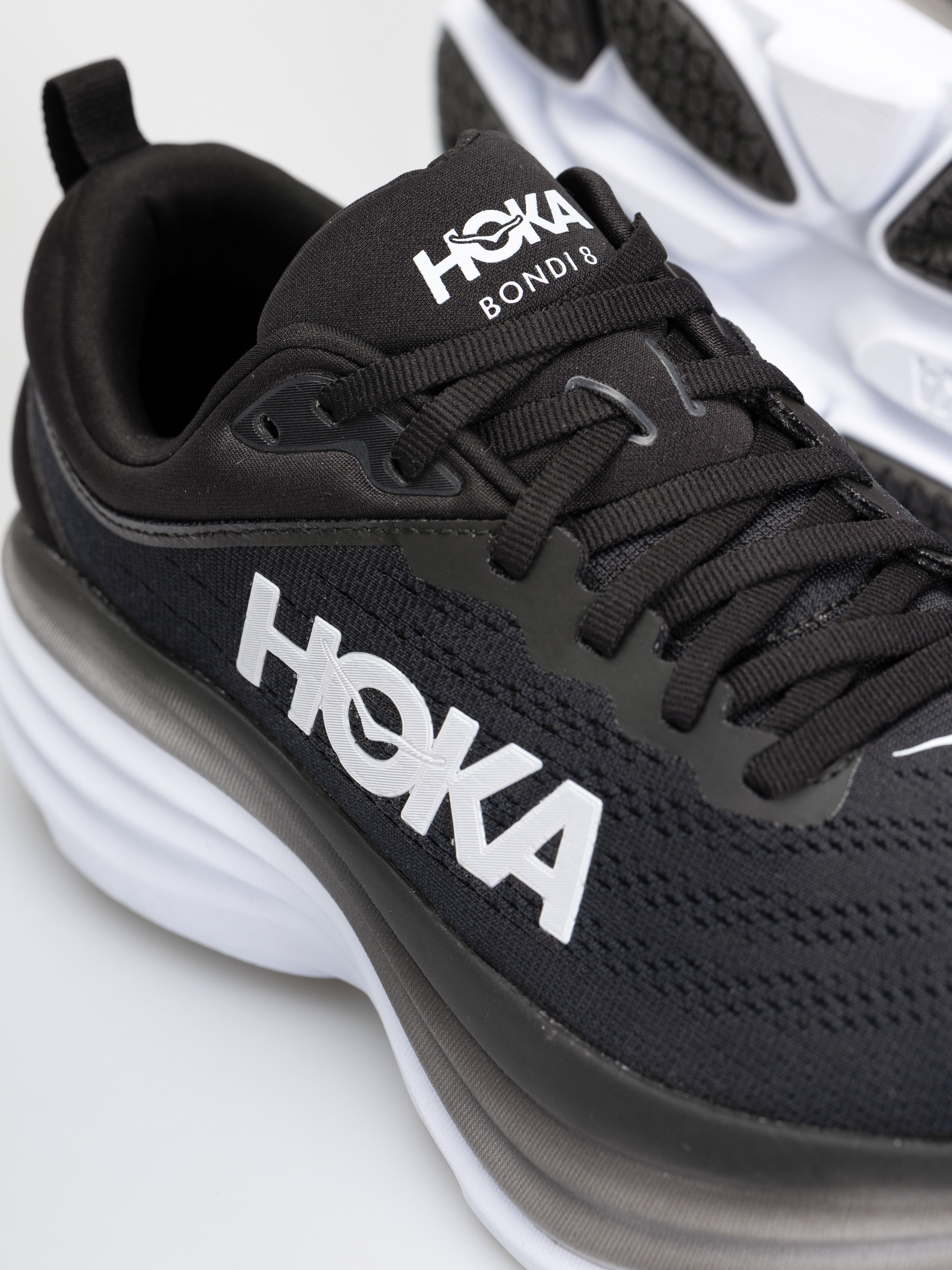 Hoka Bondi 8 Shoes black (black/white)