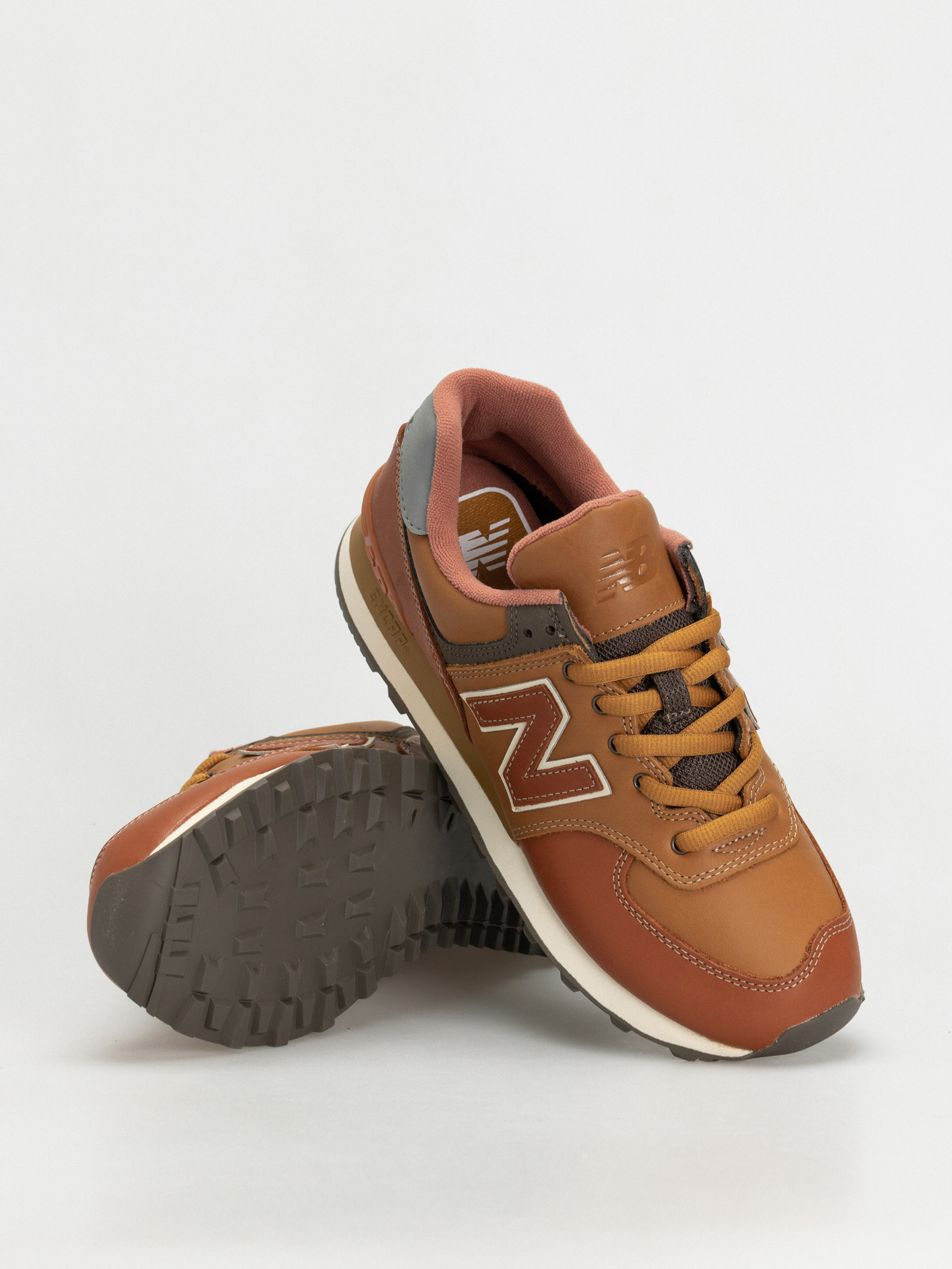 New Balance 574 Shoes (brown)
