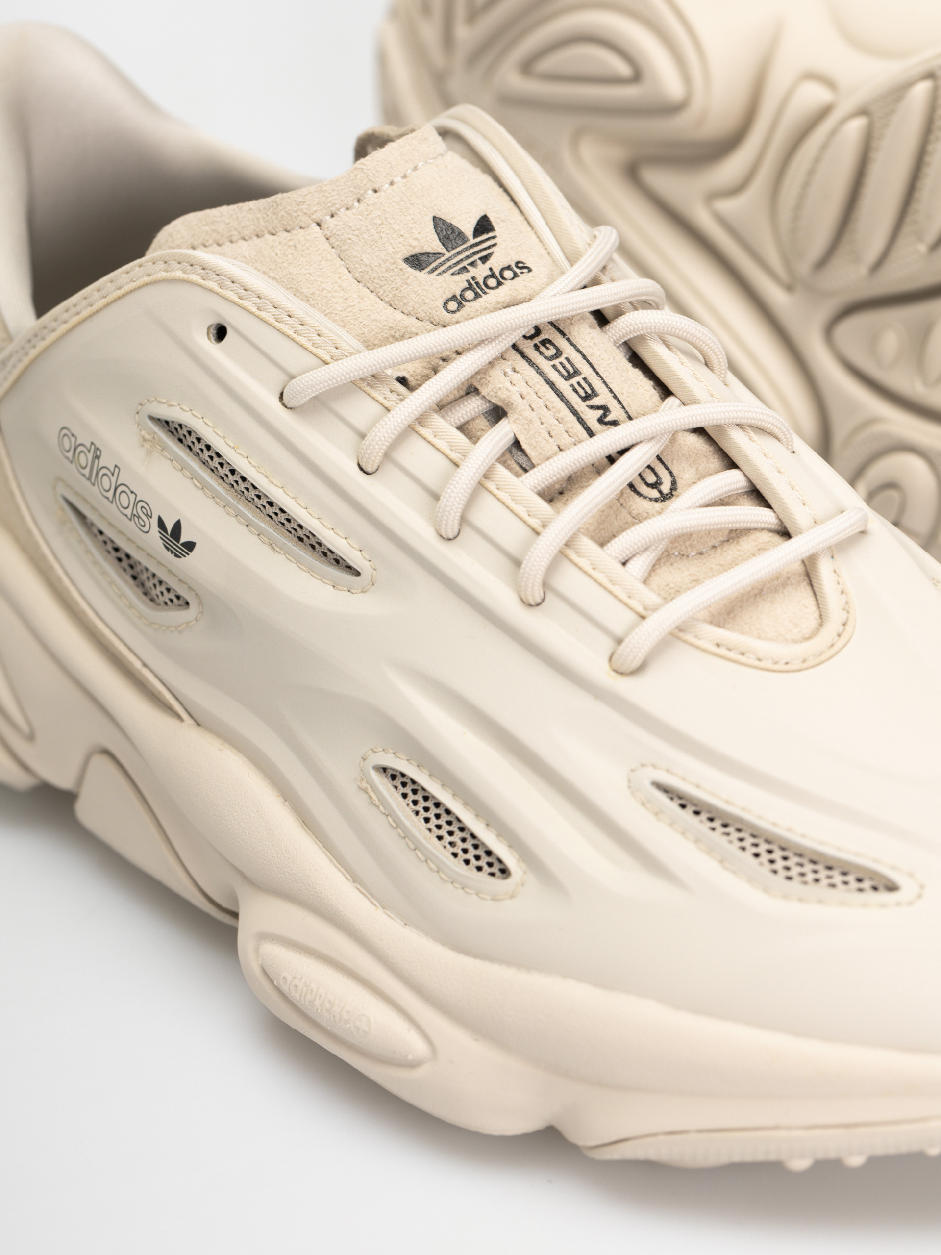 adidas Originals Ozweego Celox Shoes (cbrown/cbrown/cblack)