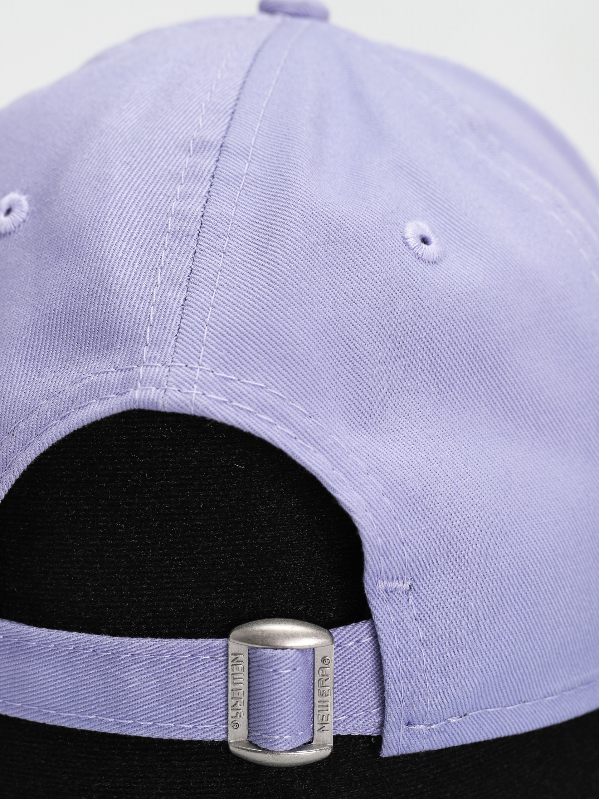 New Era League Essential 9Forty New York Yankess Cap Wmn (lavender/white)