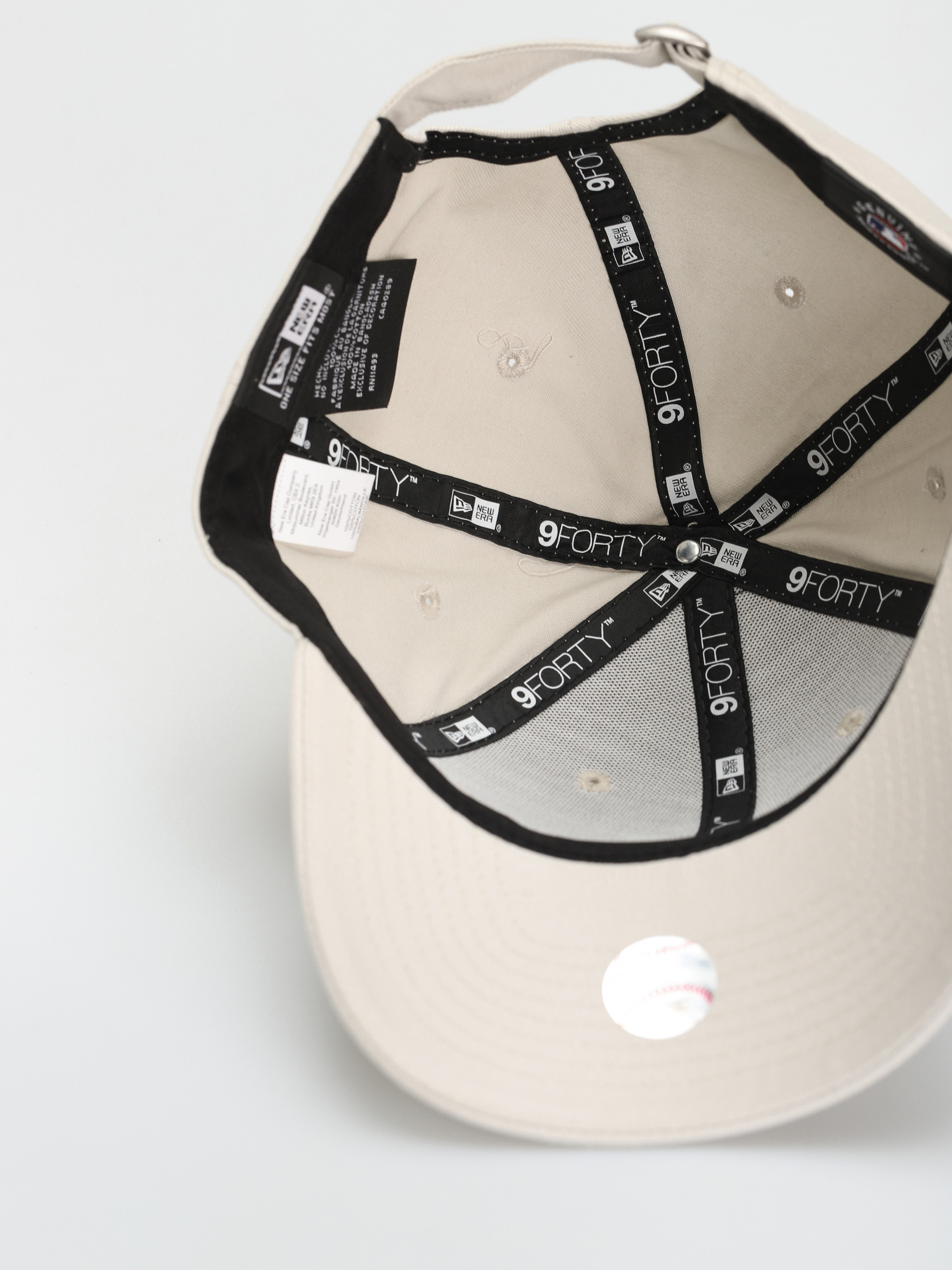 New Era League Essential 9Forty New York Yankees Cap (stone)