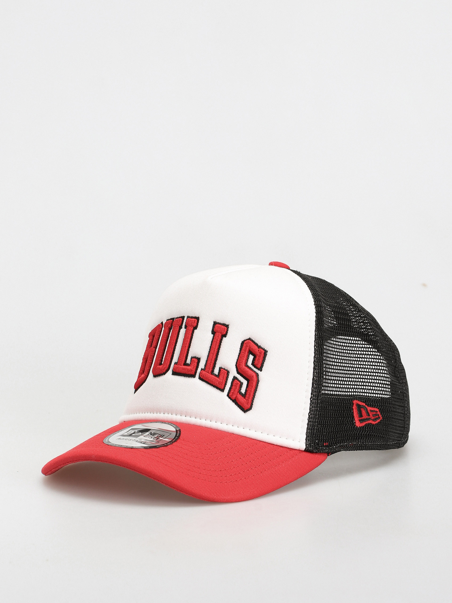 New Era Team Colour Block Trucker Chicago Bulls Cap (red/white/black)