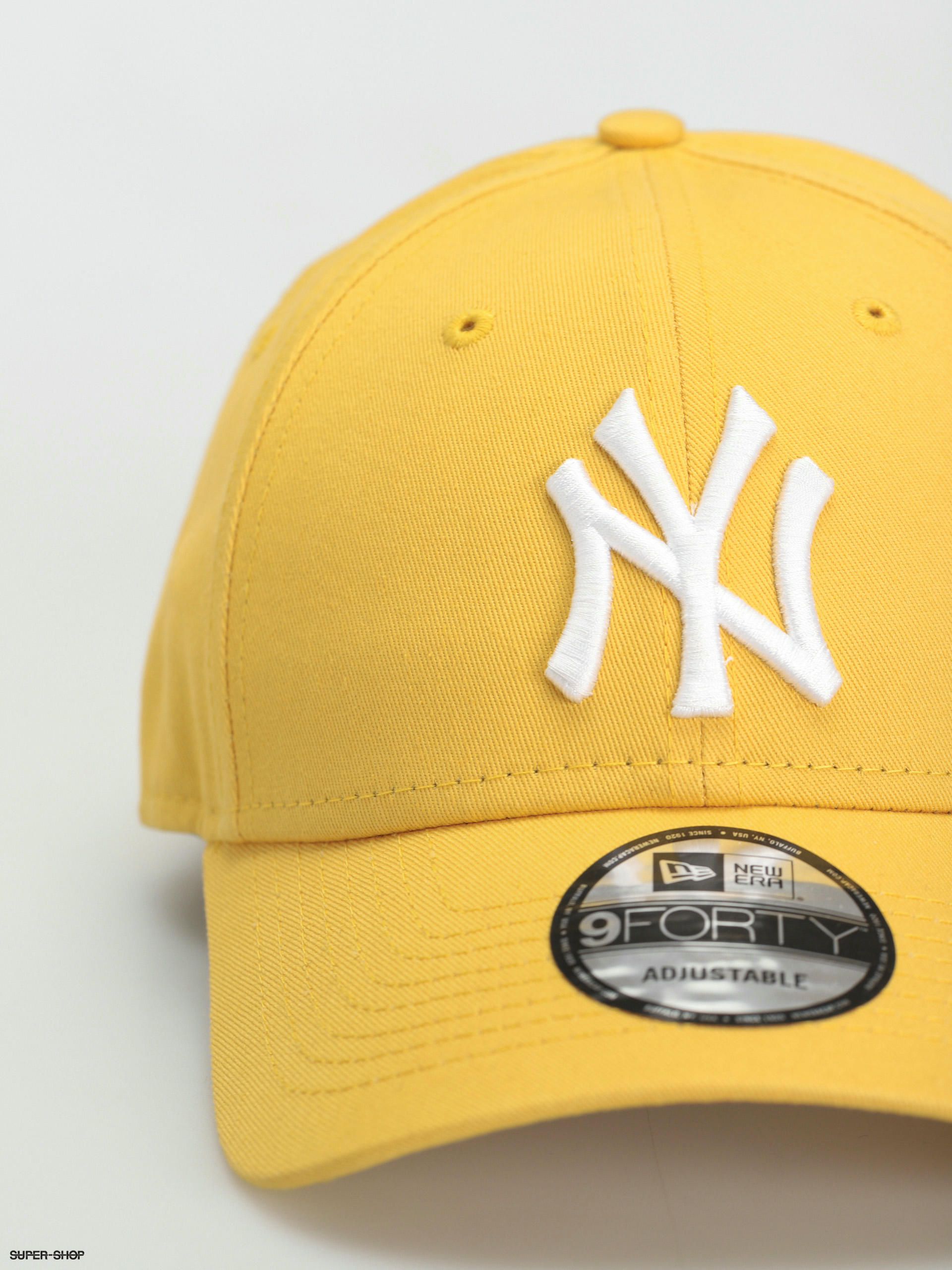 New Era Mens New York Yankees MLB League Essential Pullover Hoodie - Yellow