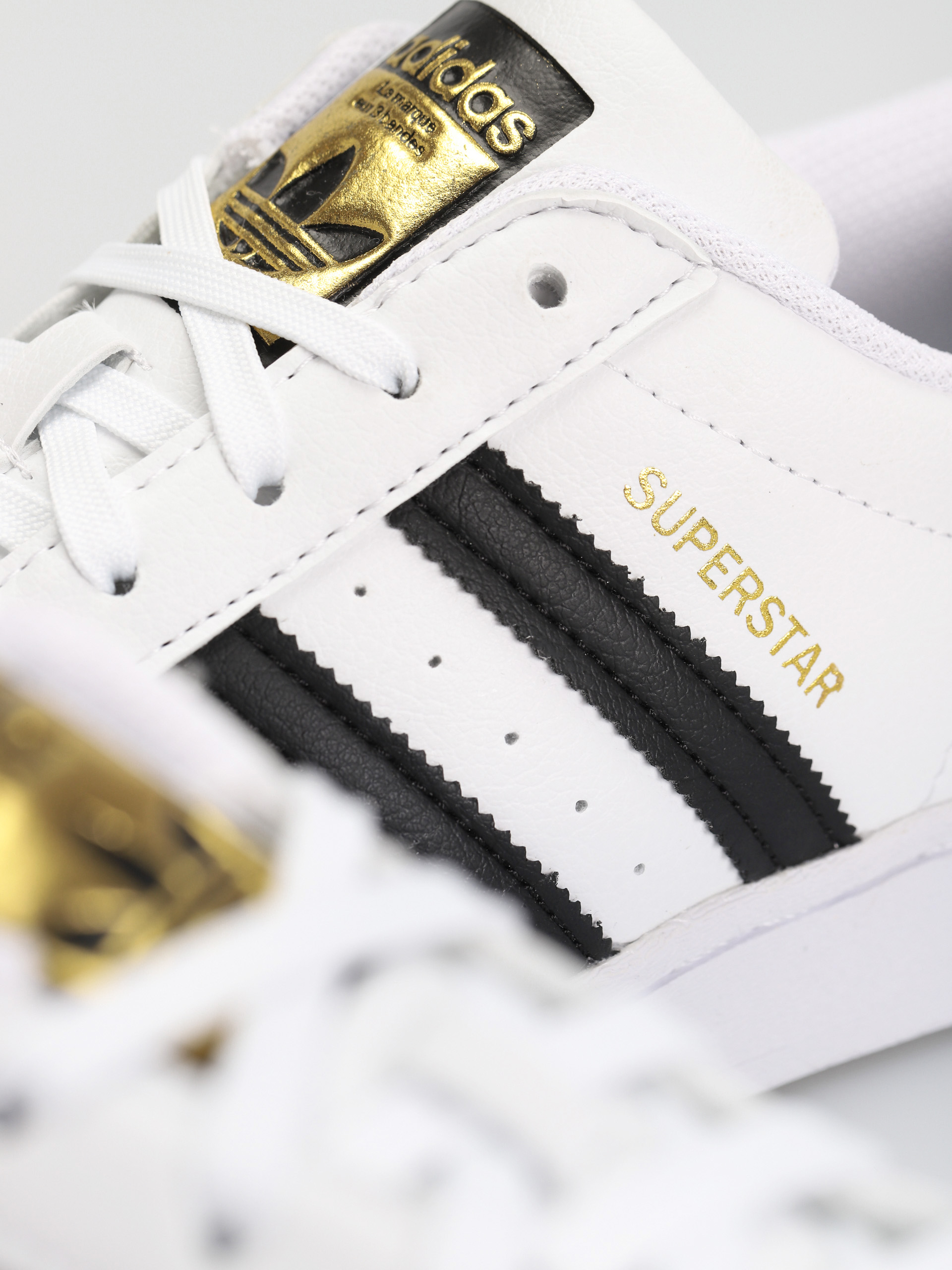 adidas Originals Superstar Vegan Shoes (ftwwht/cblack/green)