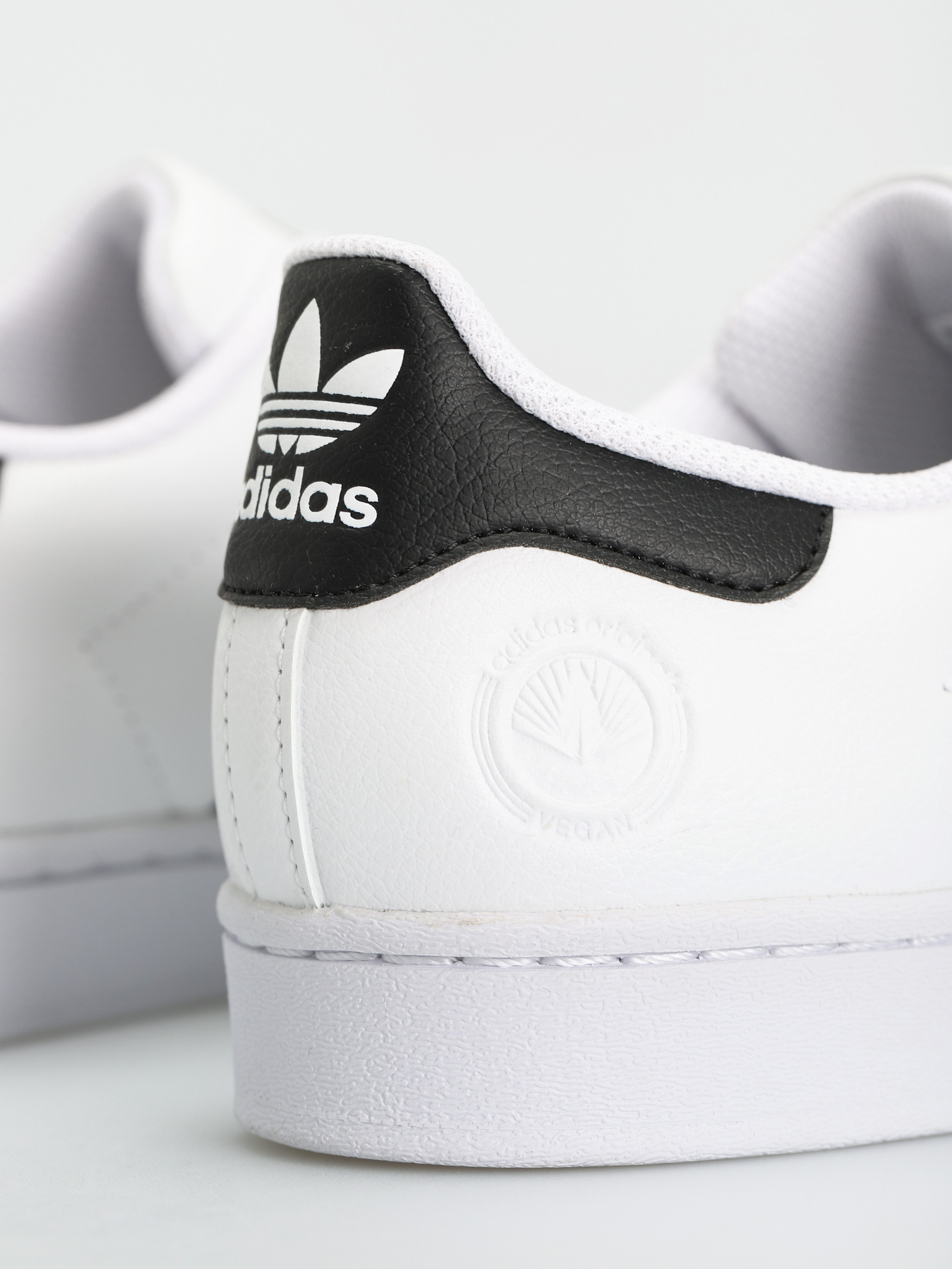 adidas Originals Superstar Vegan Shoes (ftwwht/cblack/green)