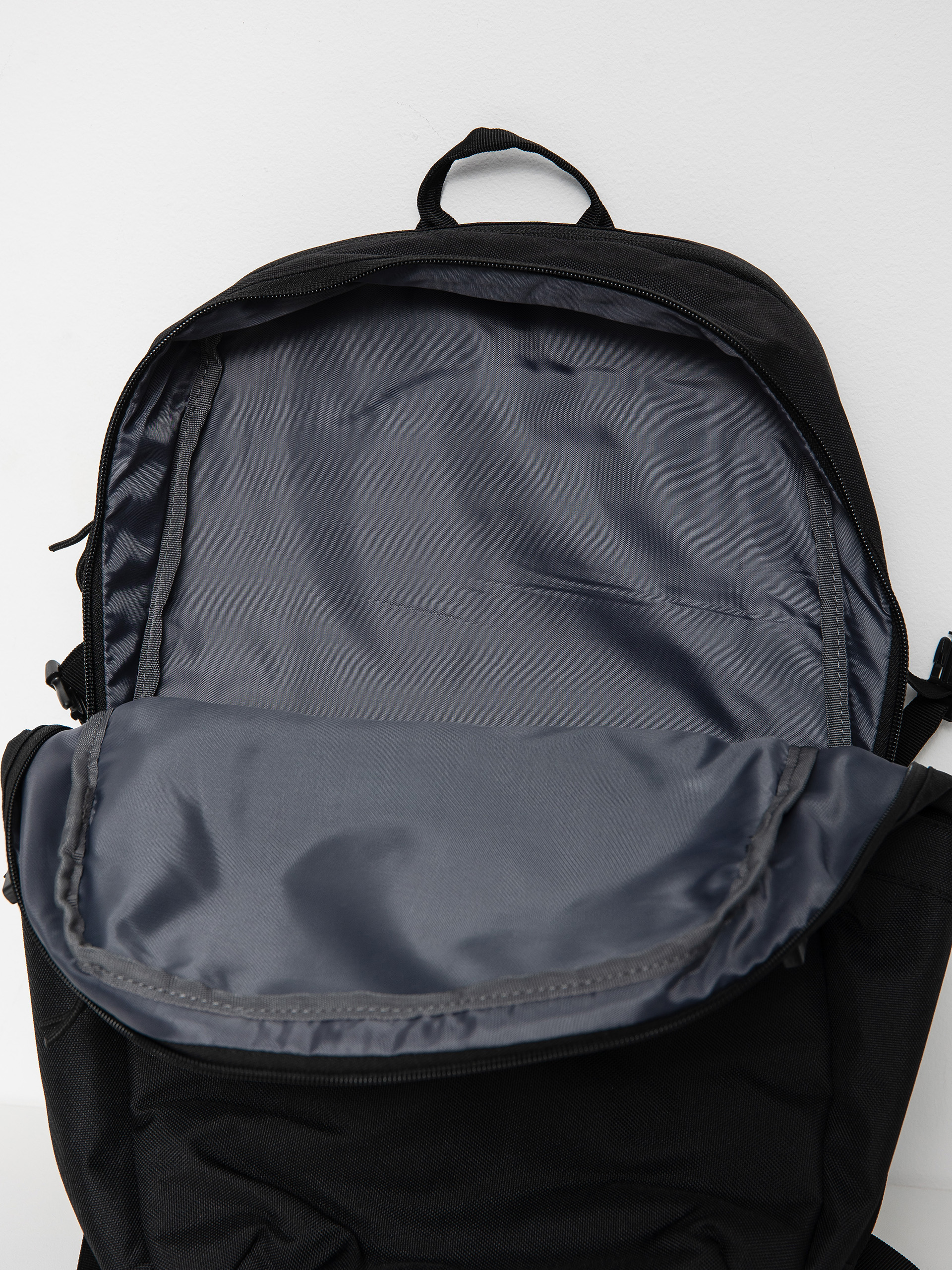 Volcom Roamer Backpack (black on black)