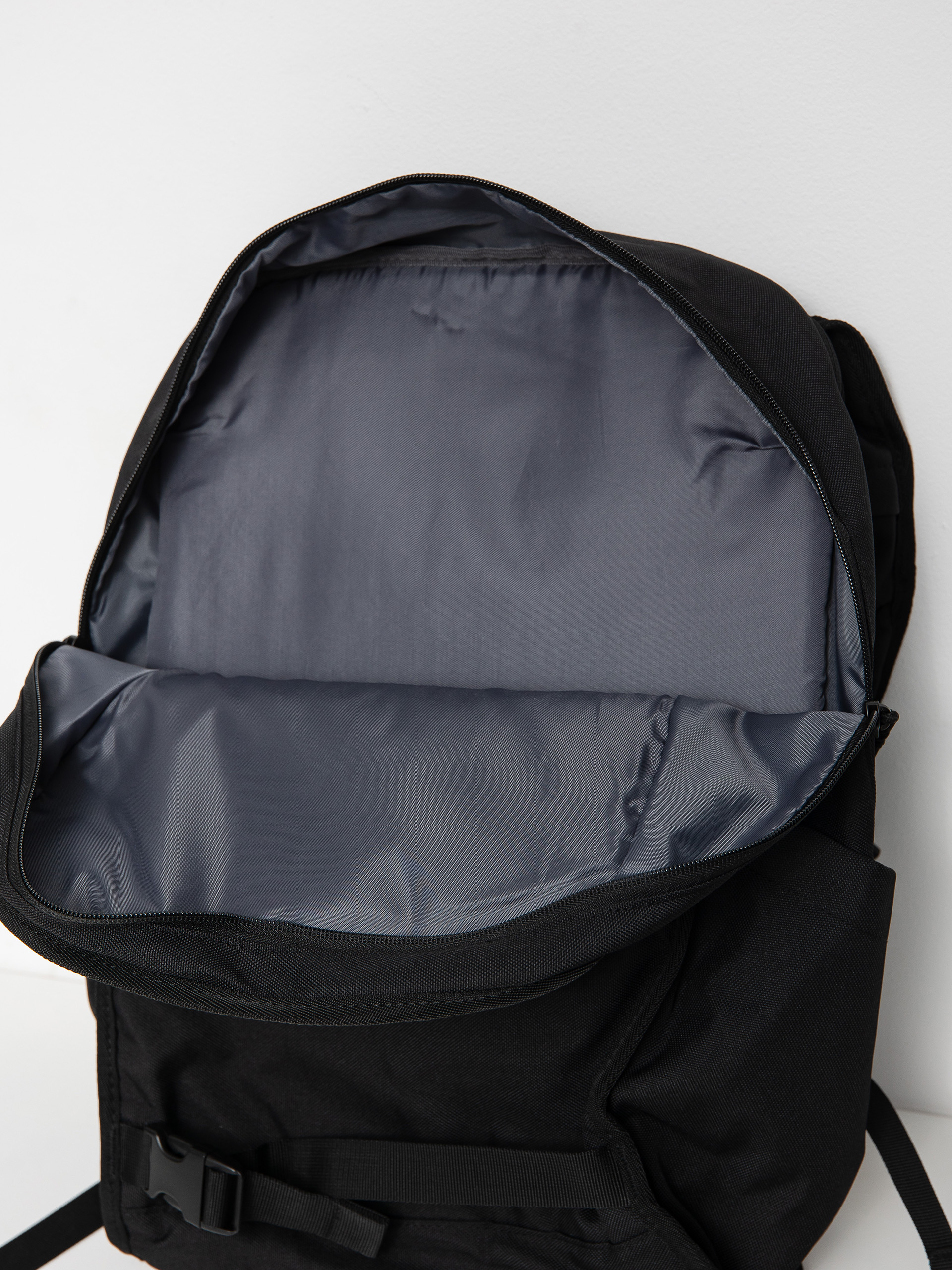 Volcom Substrate Backpack (black on black)