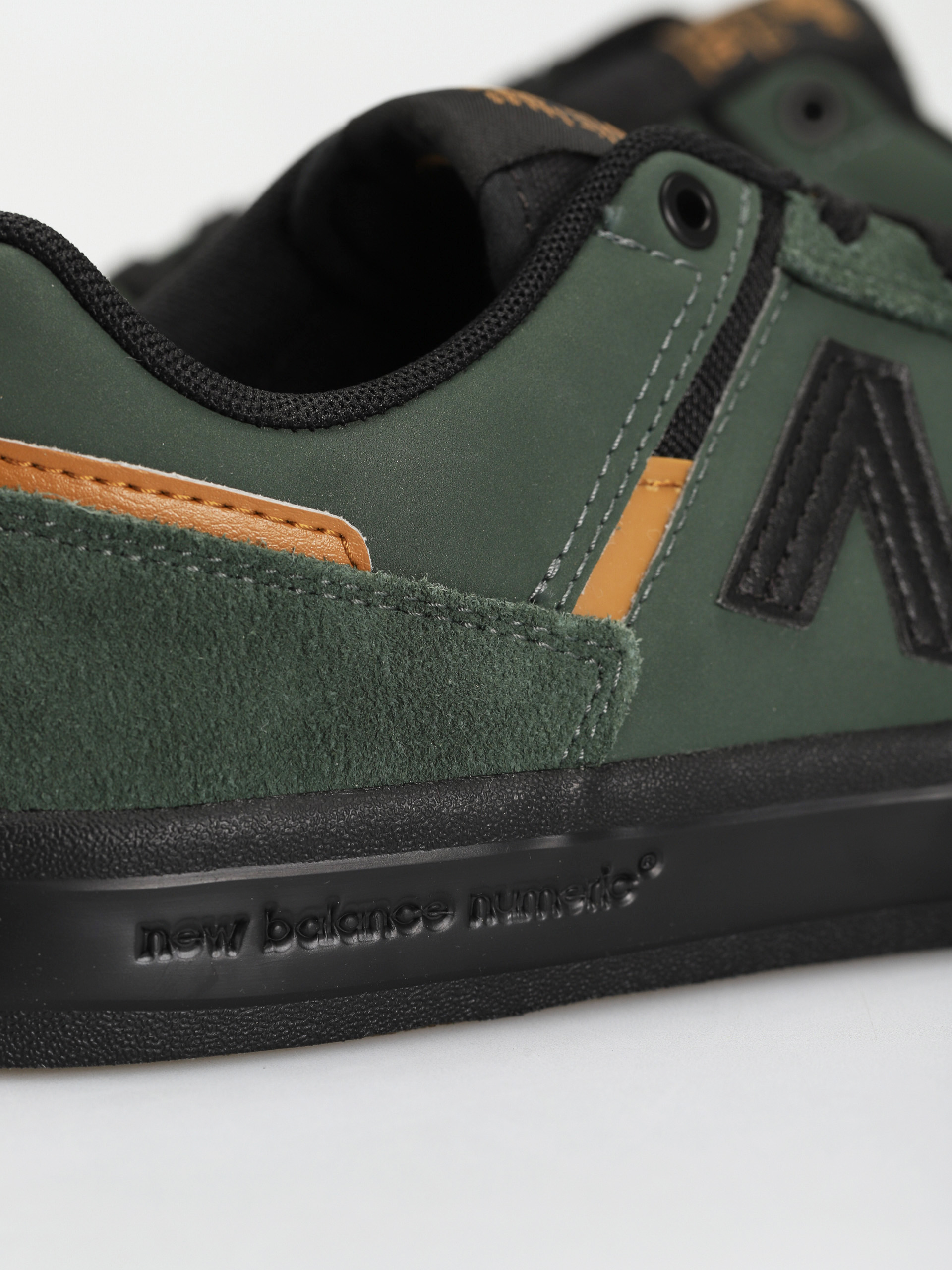 New Balance 306 Shoes (green/black)