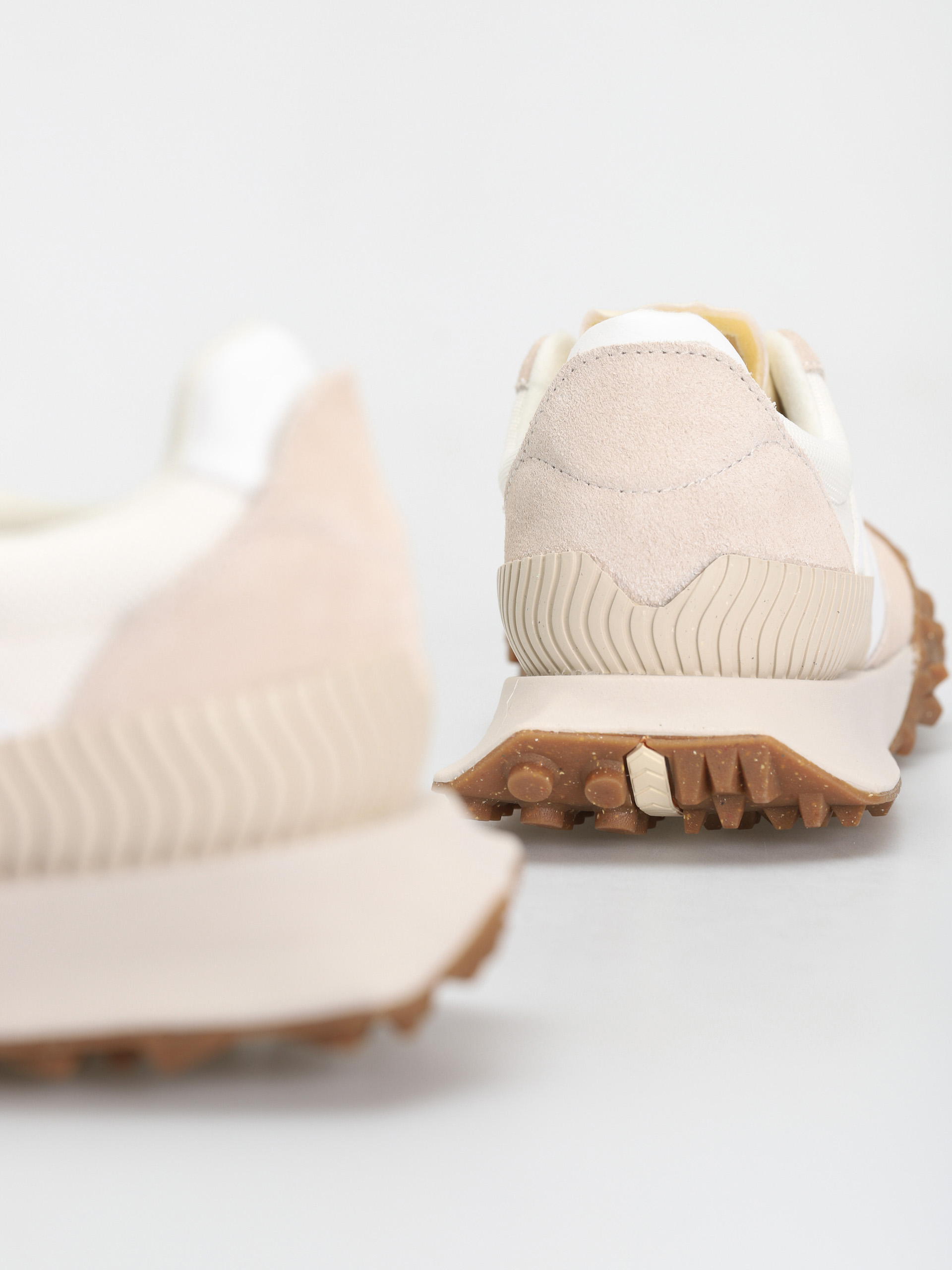 New Balance XC-72 Shoes (moonbeam)