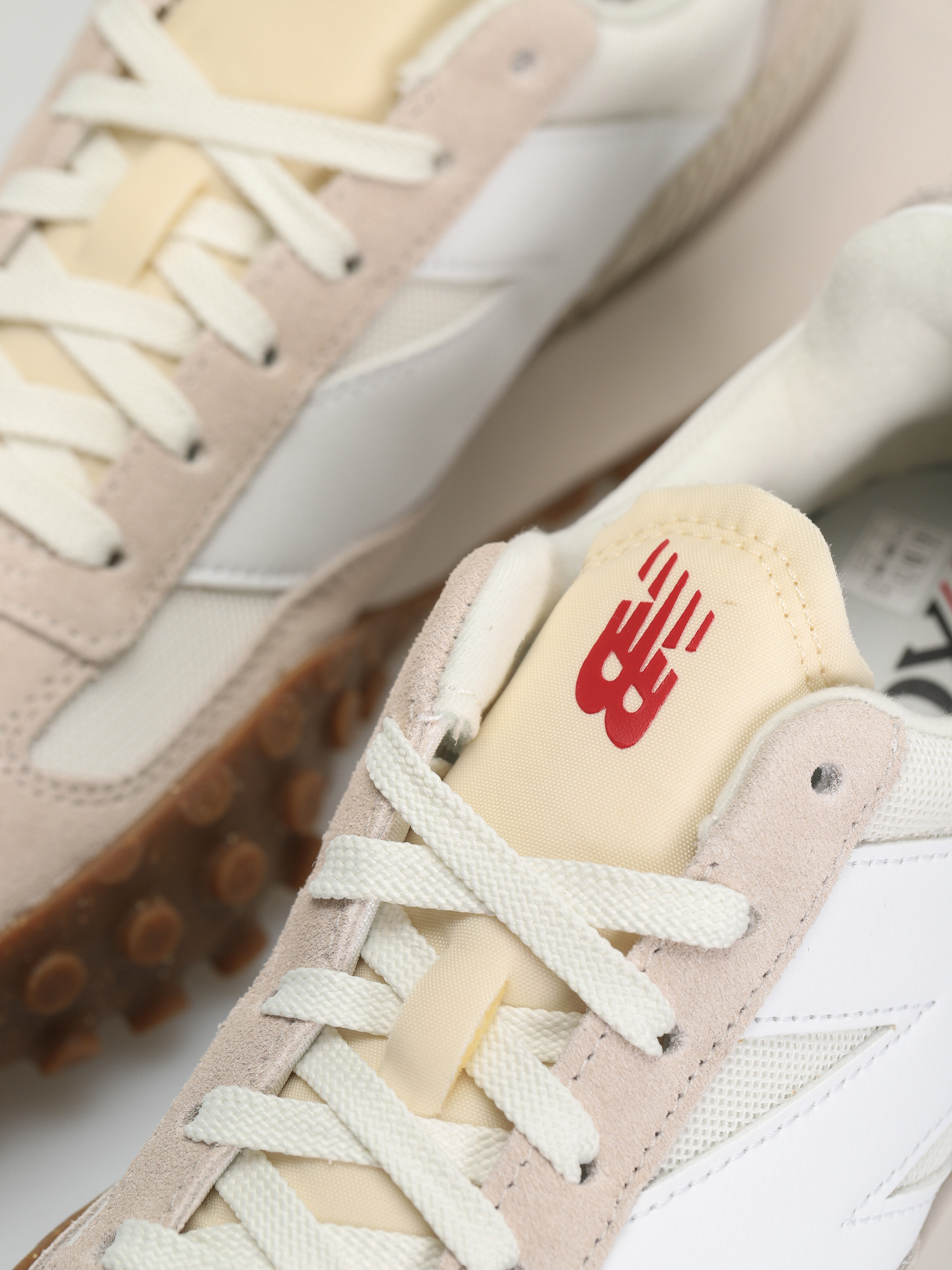 New Balance XC-72 Shoes (moonbeam)