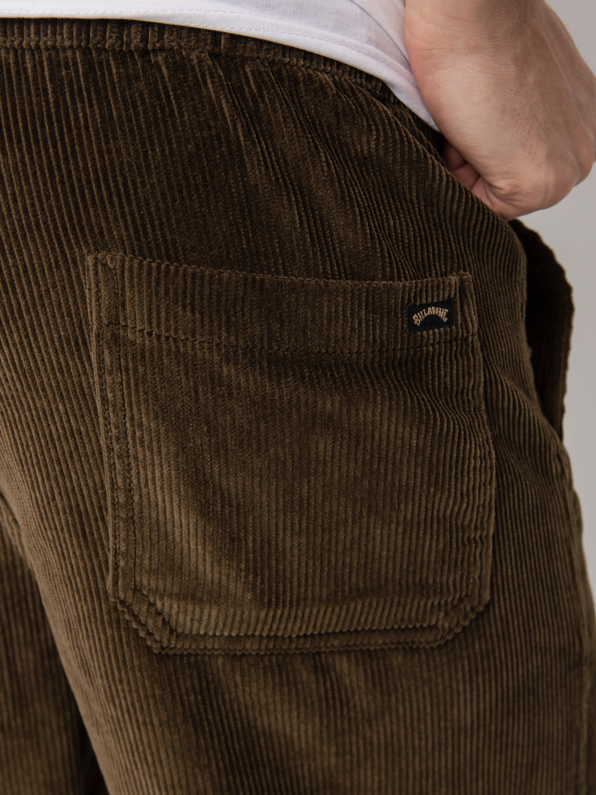 Billabong Bad Dog Cord Pants (dark brown)