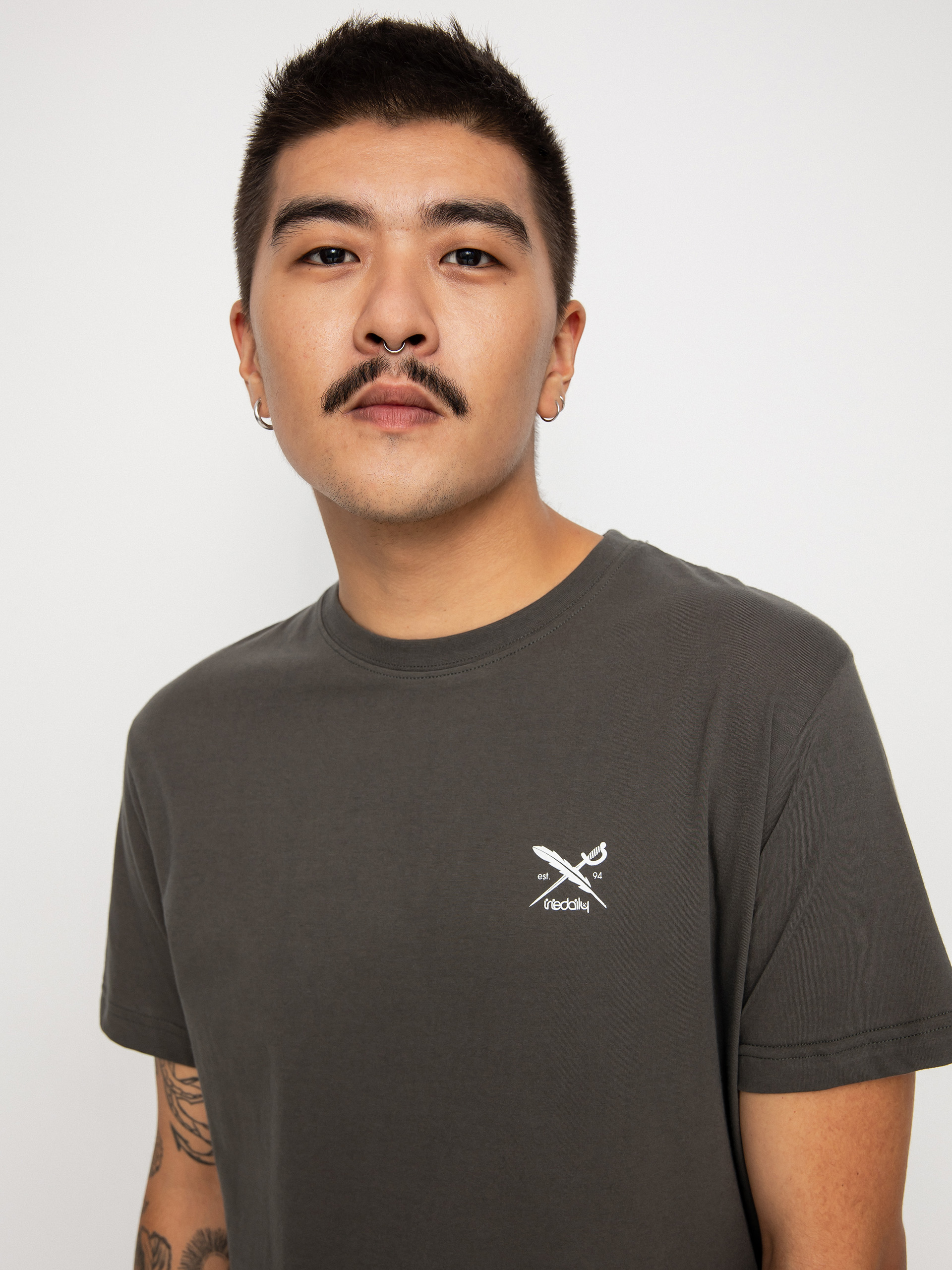 Iriedaily Chestflag T-shirt (night olive)