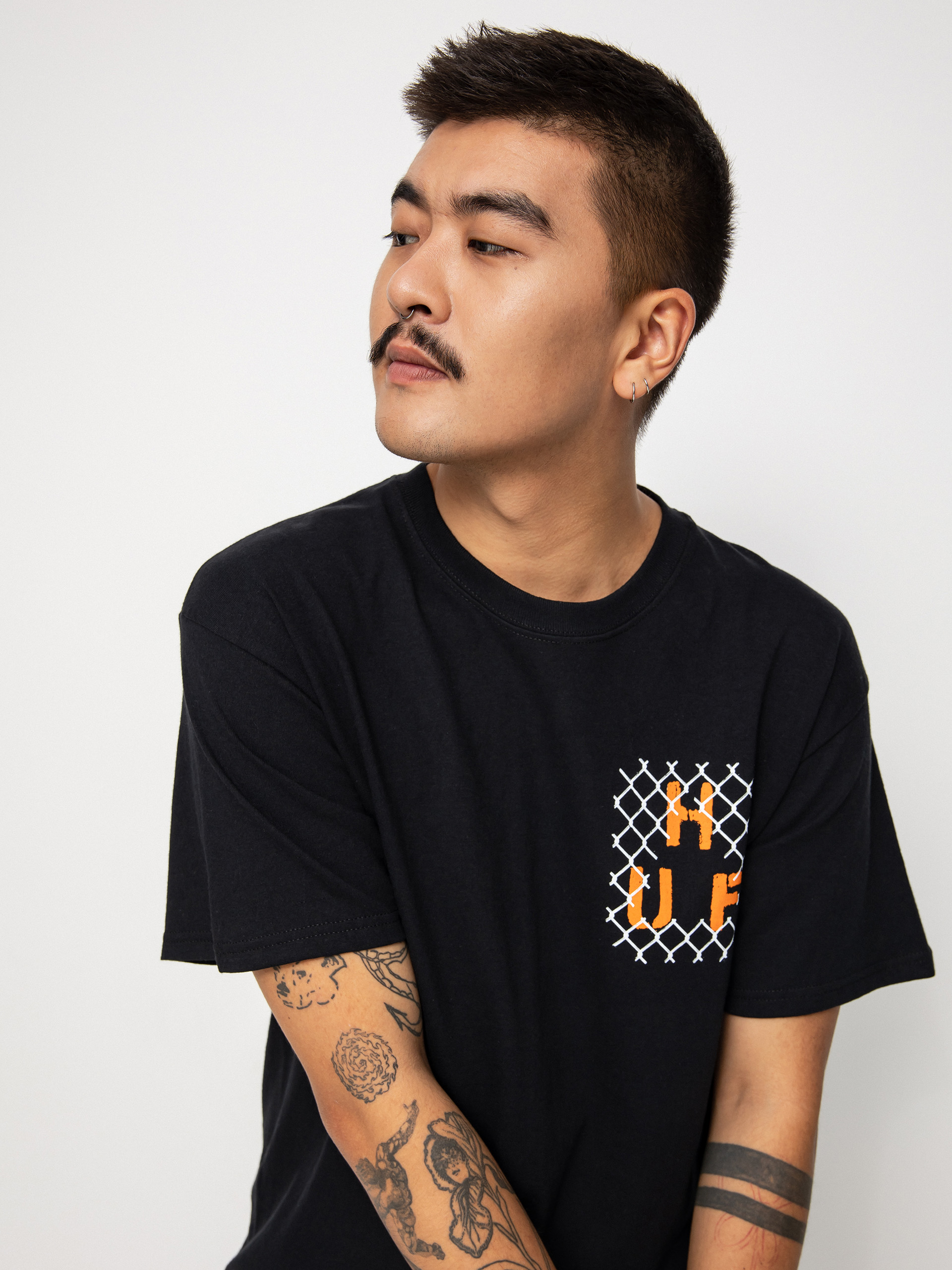 HUF Trespass Triangle T-shirt (black)