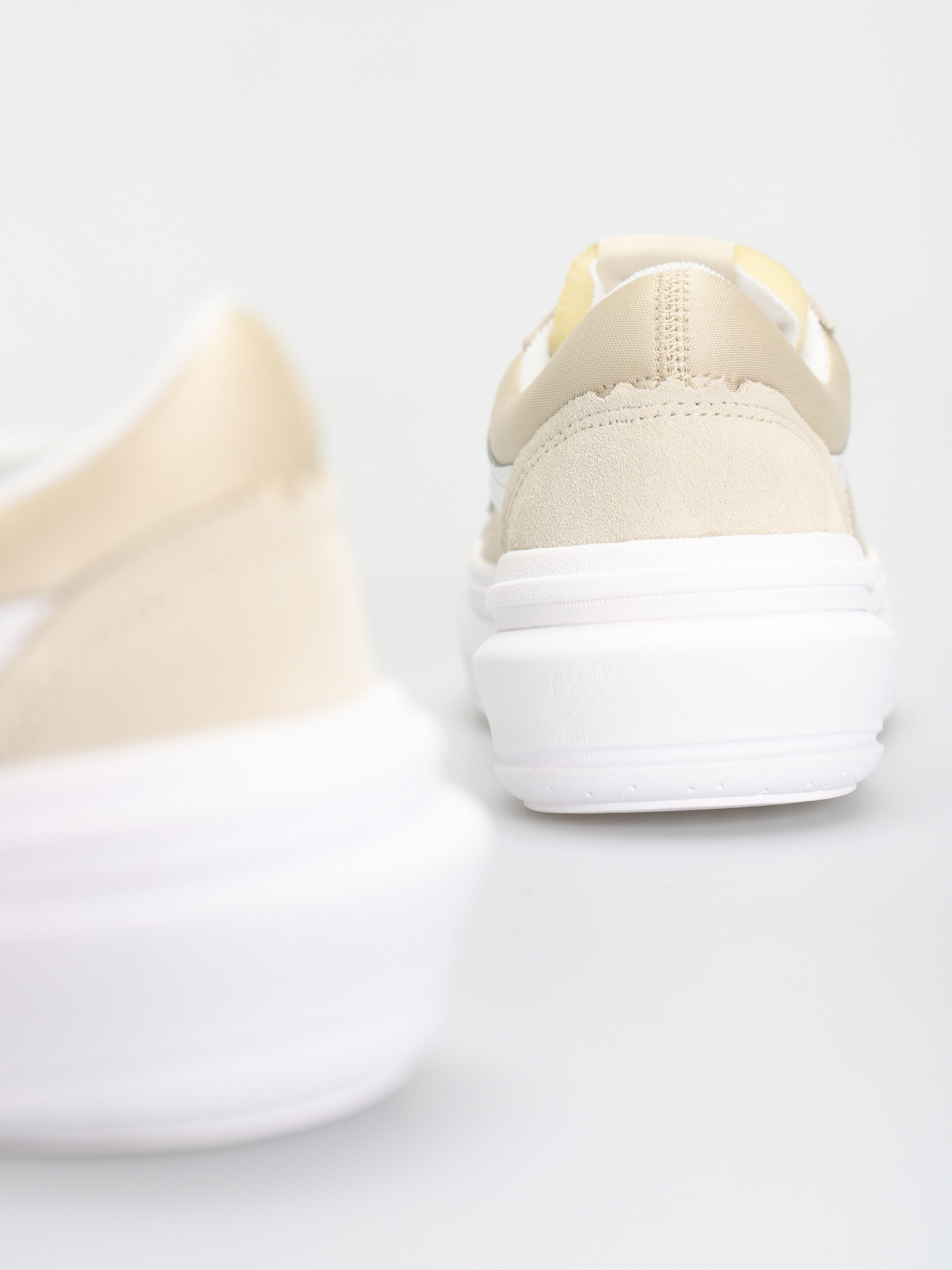 Vans Old Skool Overt CC Shoes (sand/white)