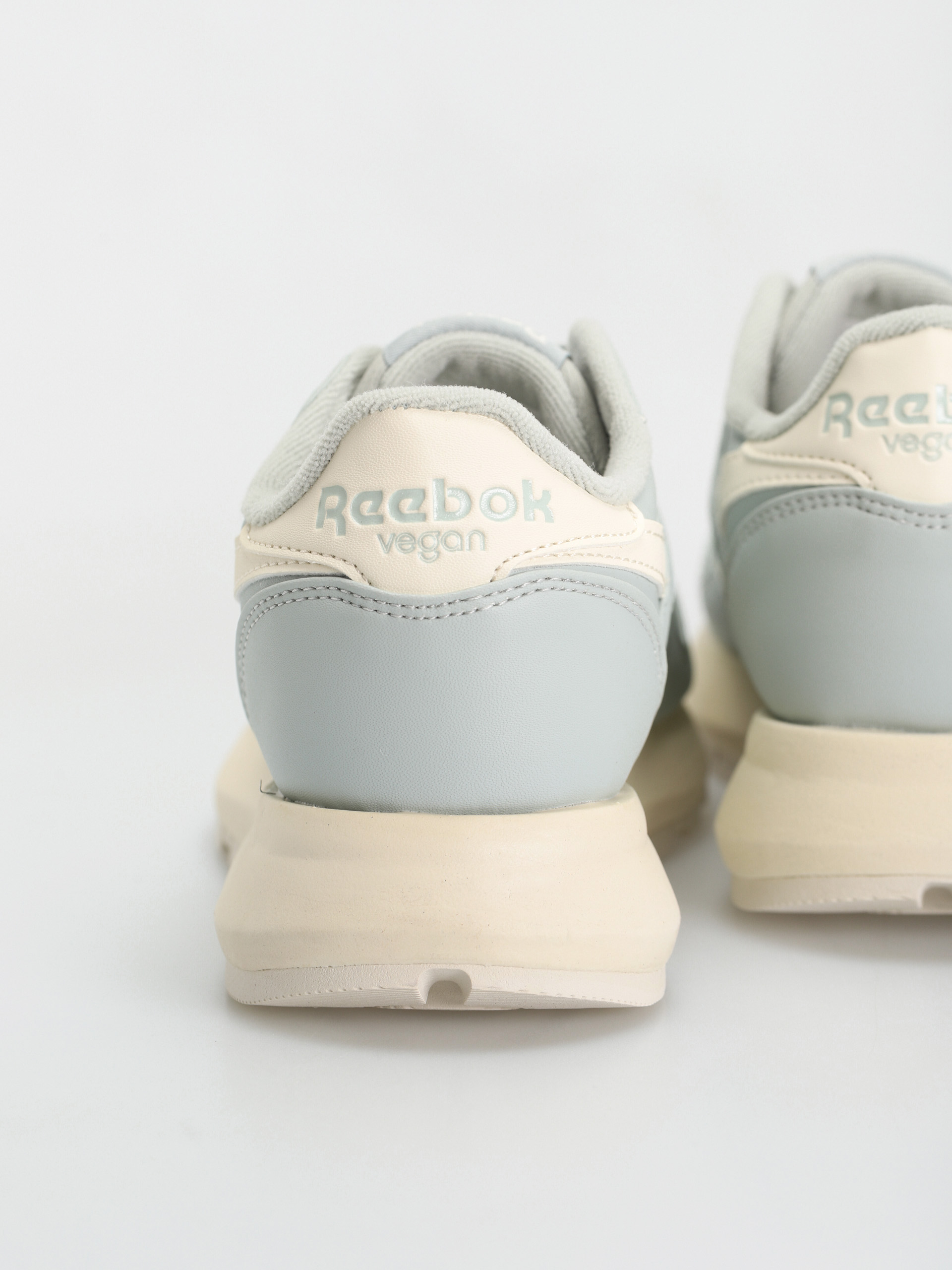 Reebok Classic Sp Vegan Shoes Wmn (seaspr/seaspr/clawht)