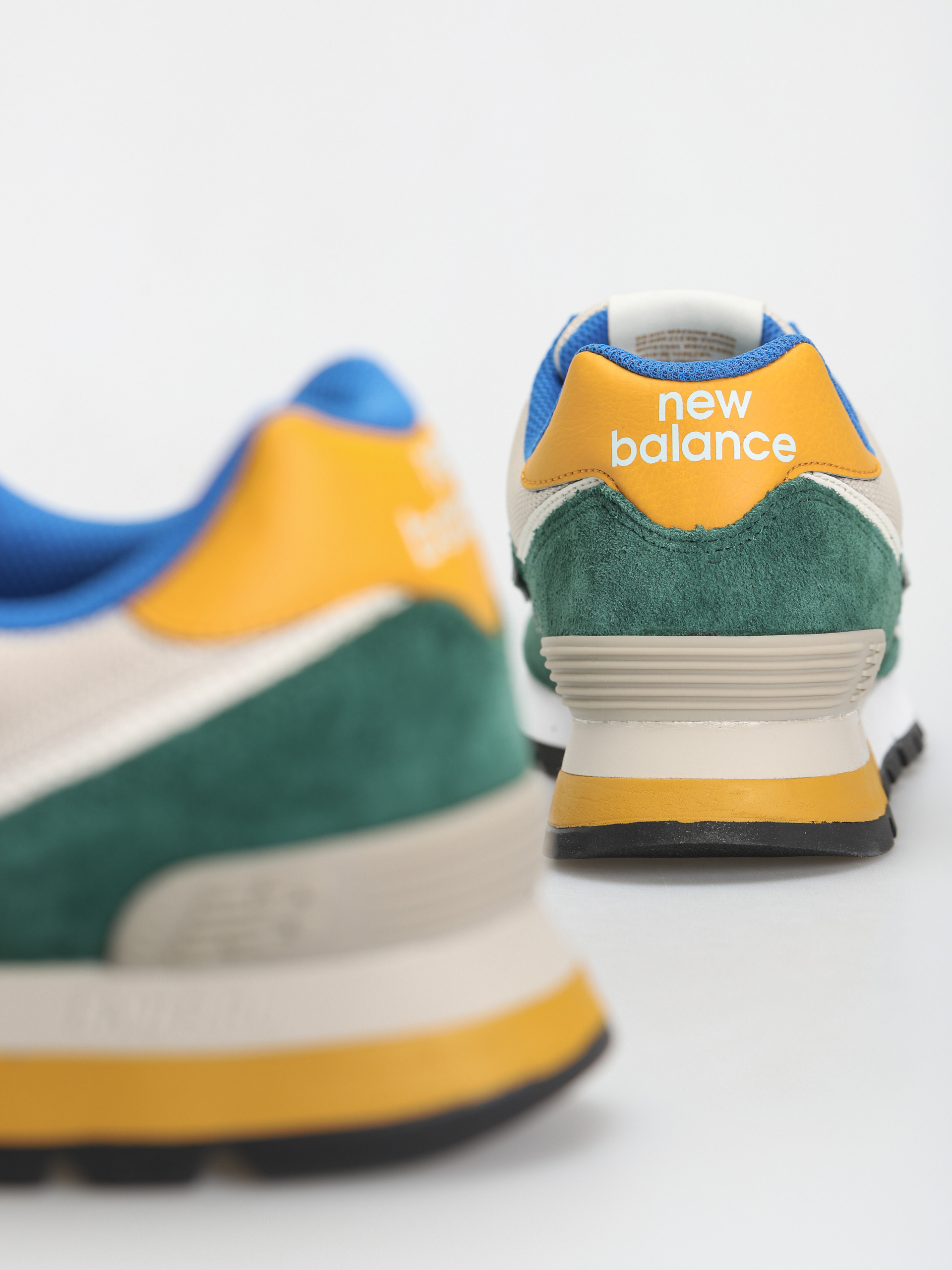 New Balance 574 Shoes green (alpine green)