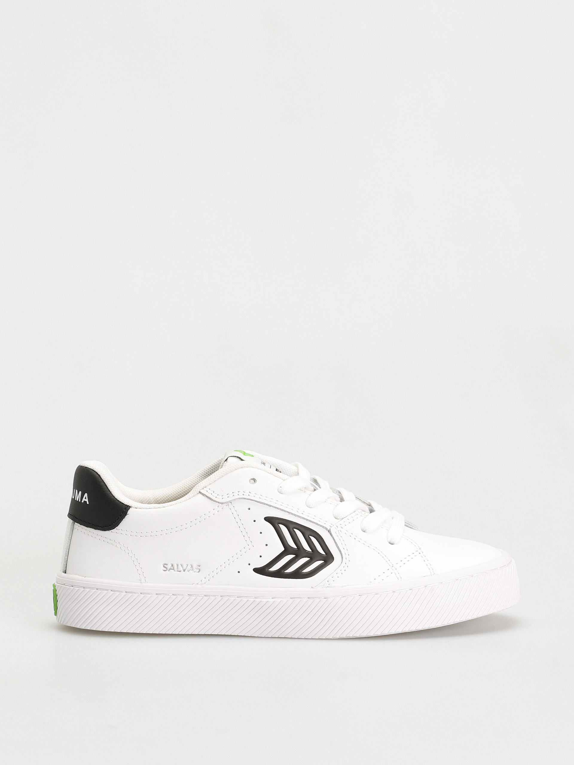 Cariuma Salvas Shoes (white/black)