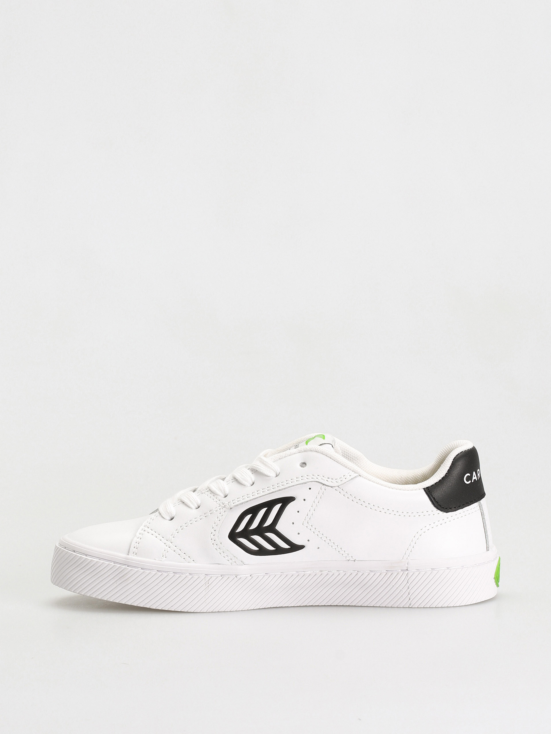 Cariuma Salvas Shoes (white/black)