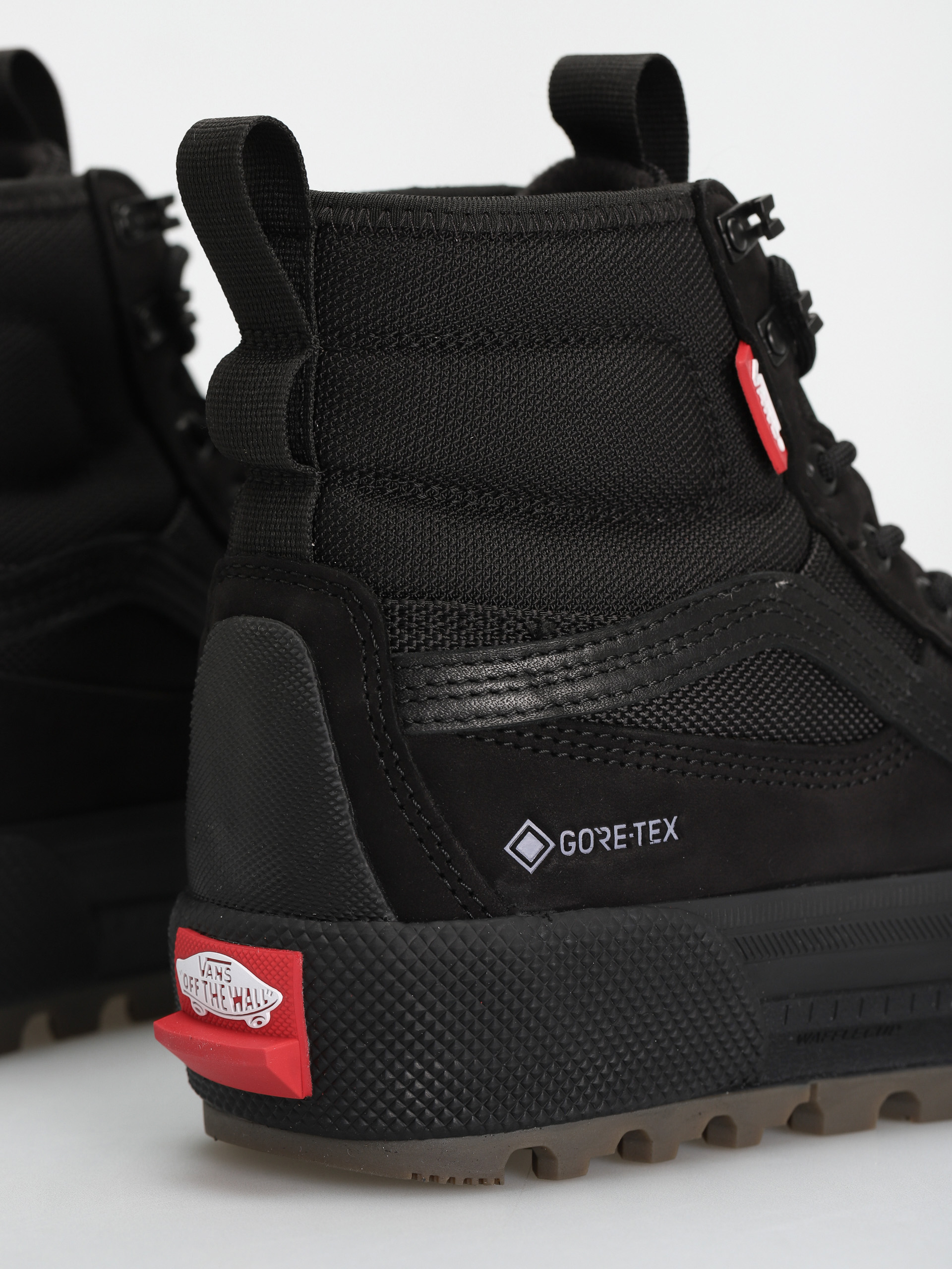 Vans Sk8 Hi Gore Tex MTE 3 Shoes (blackout)