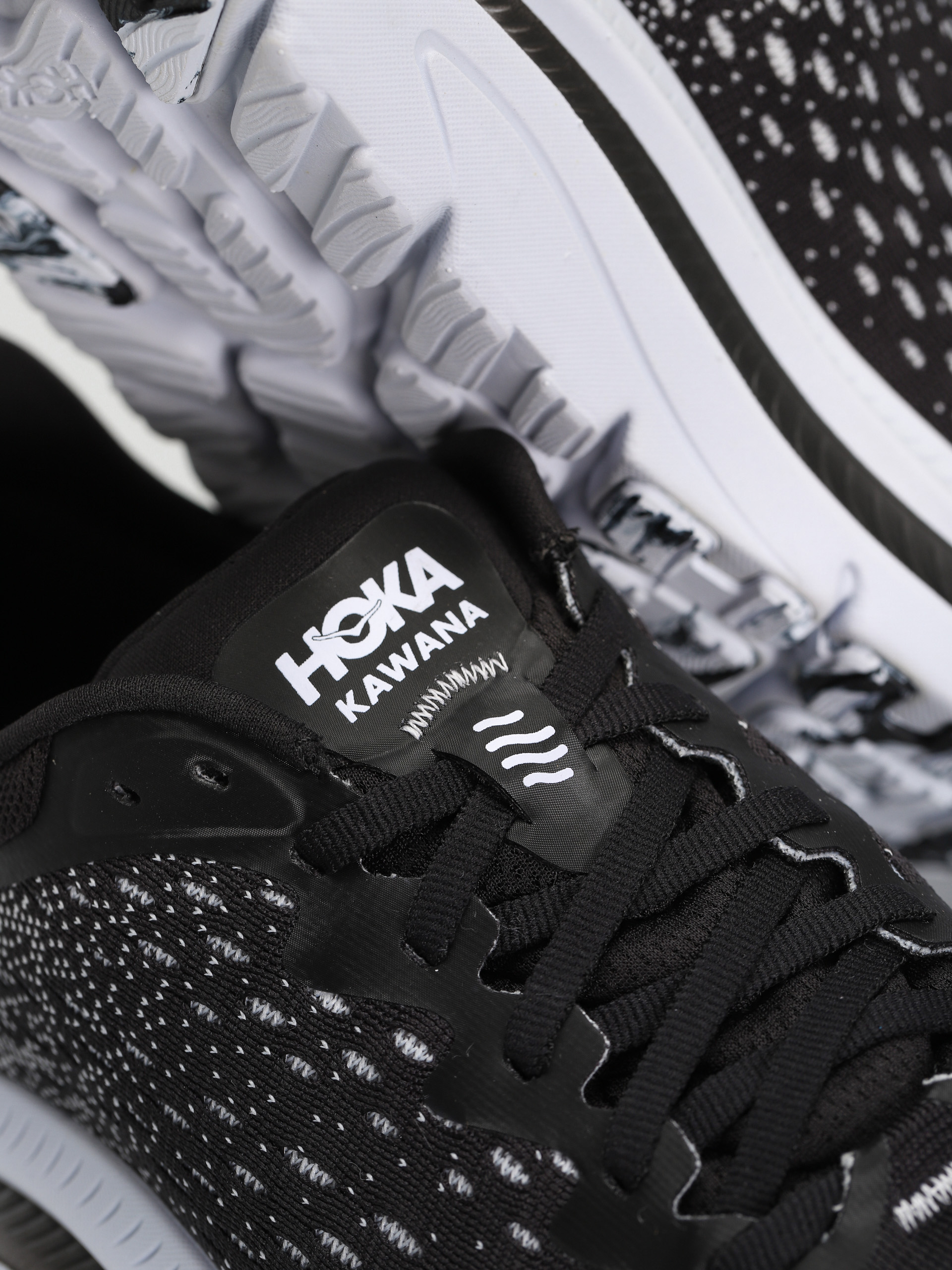 Hoka Kawana Shoes (black/white)