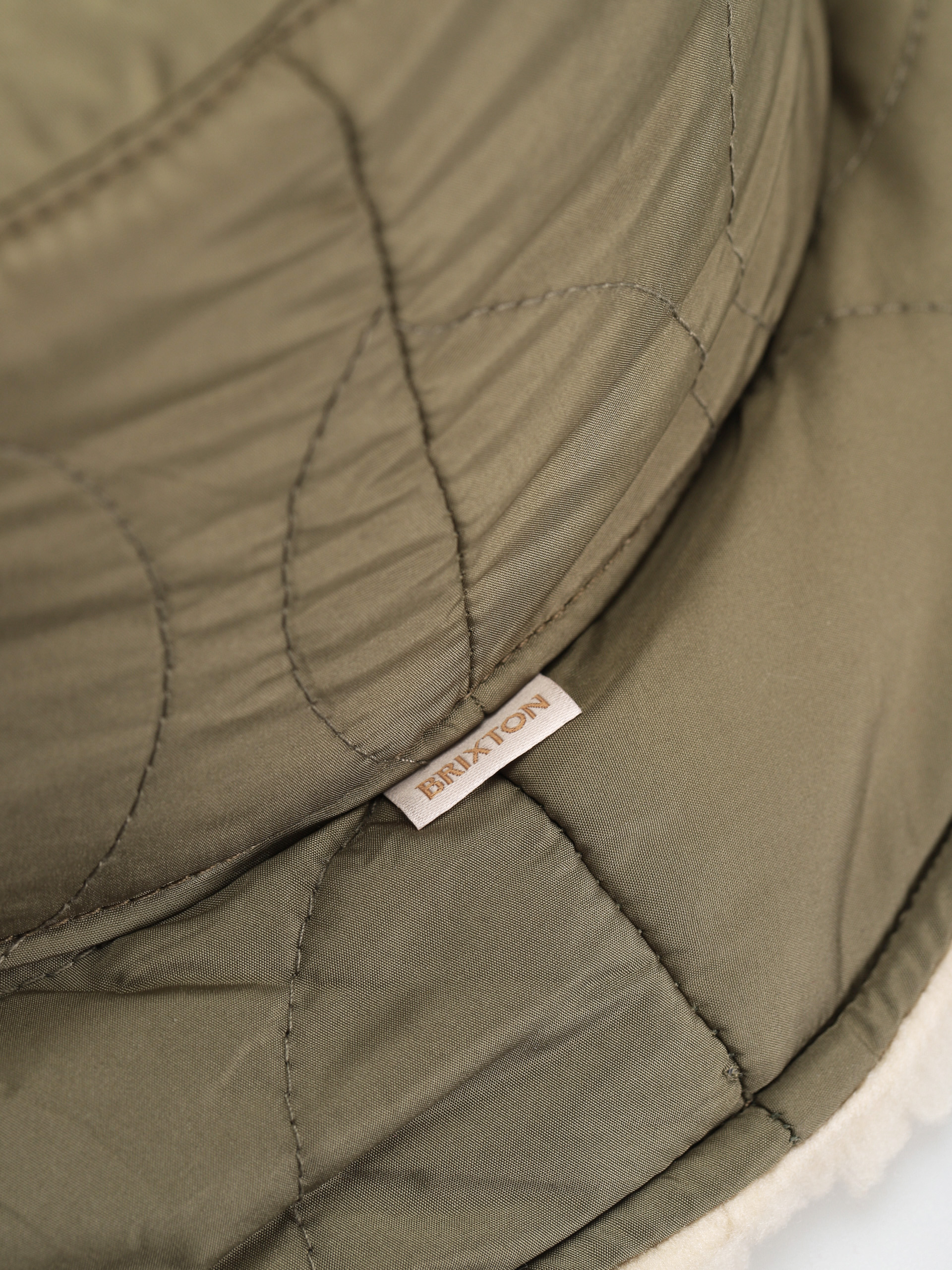 Brixton Petra Reversible Bucket Hat Hat Wmn (military olive/dove sherpa)