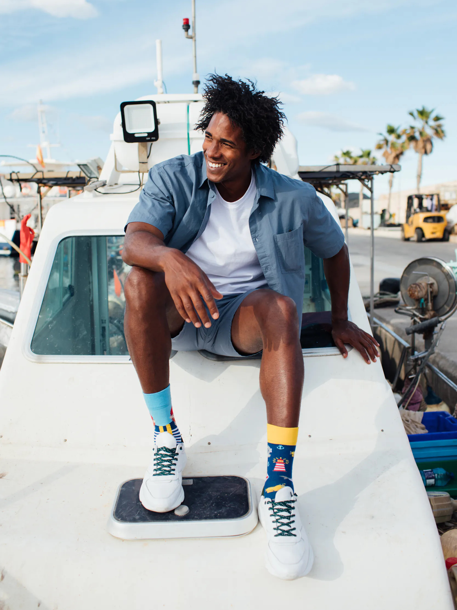 Many Mornings Fishers Tale Socks (blue/yellow)