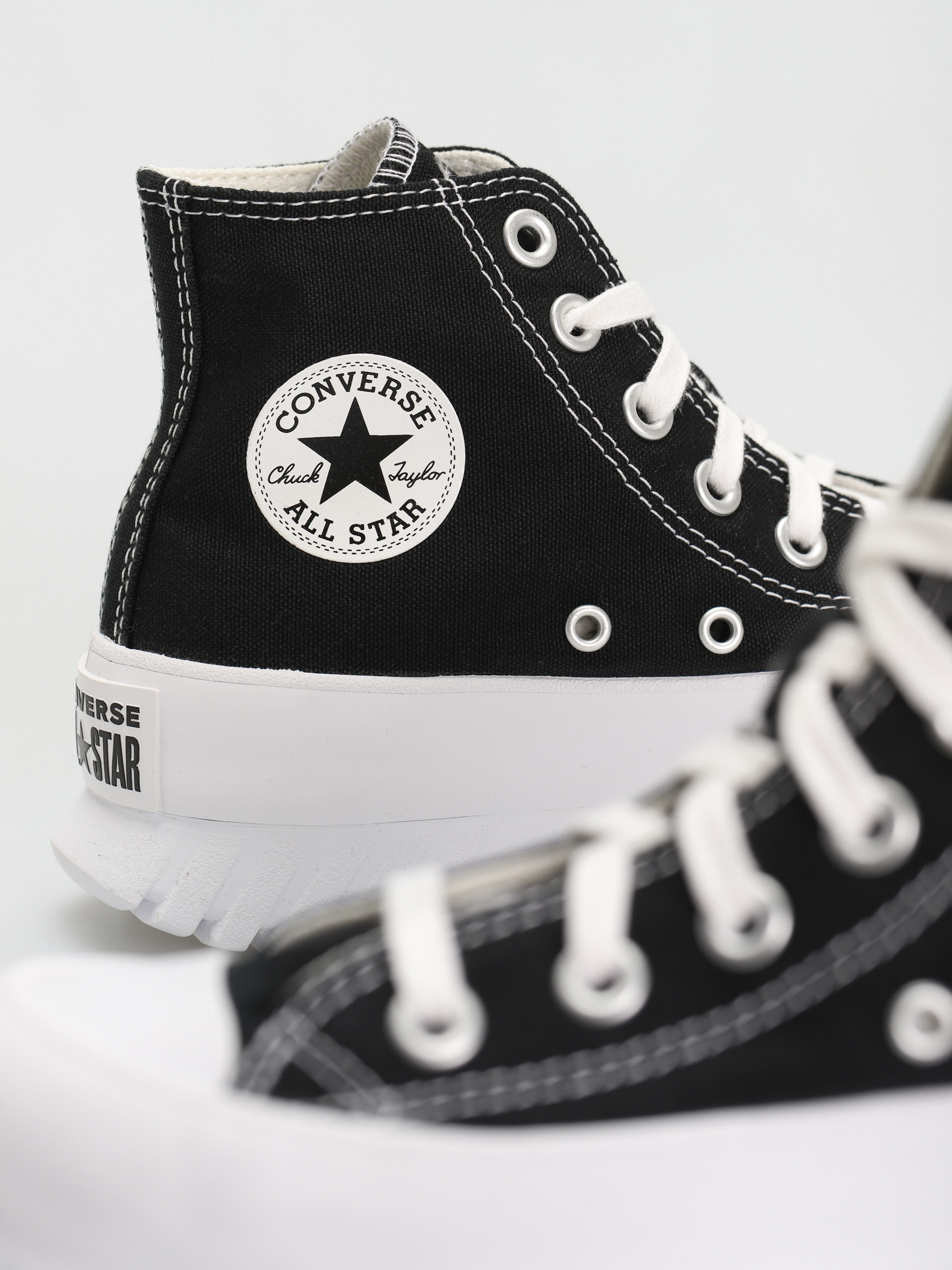 Converse Chuck Taylor All Star Lugged 2.0 Hi Shoes (black/egret/white)