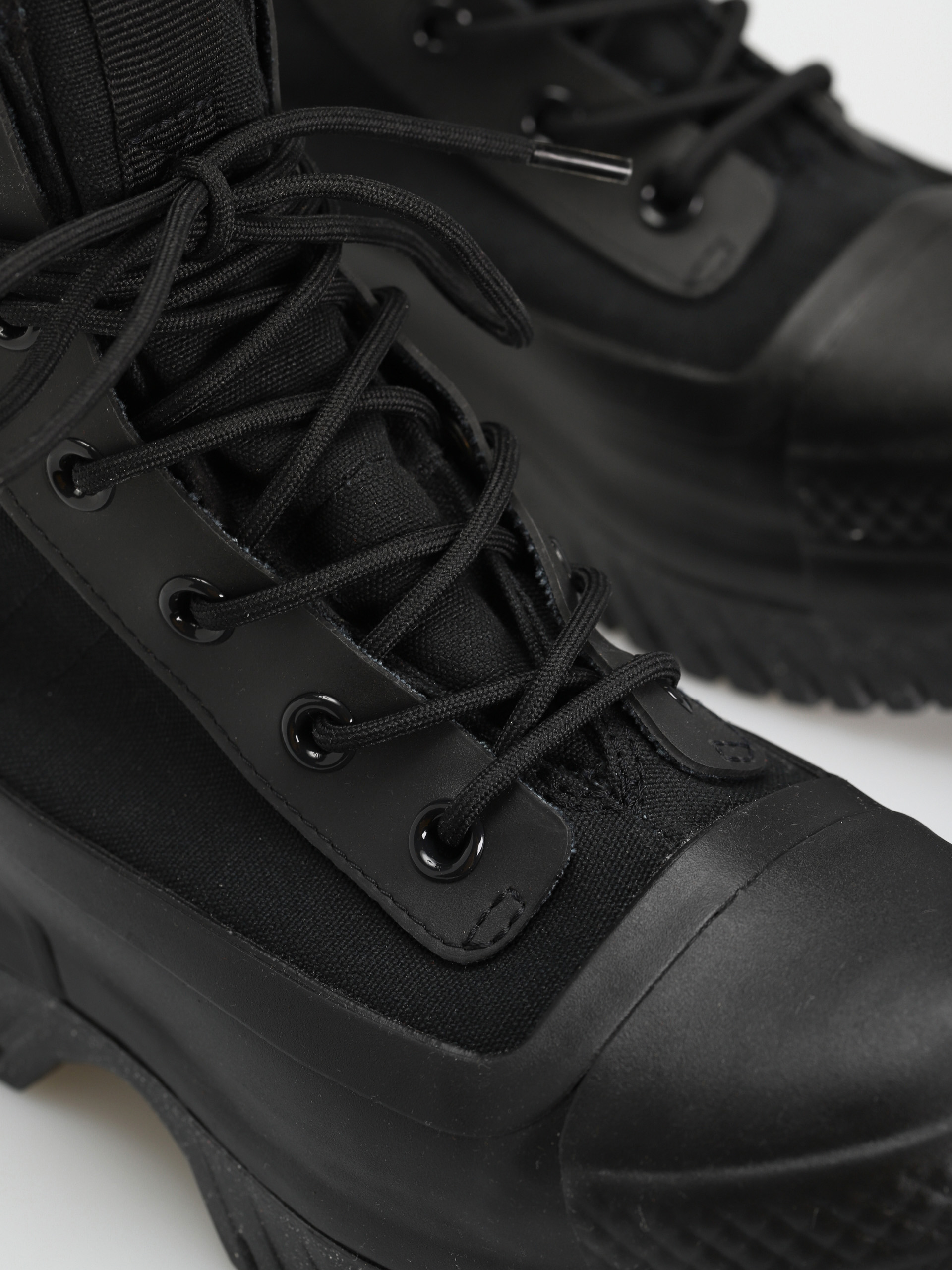 Converse Chuck Taylor All Star Lugged 2.0 Cc X-Hi Shoes (black/black)