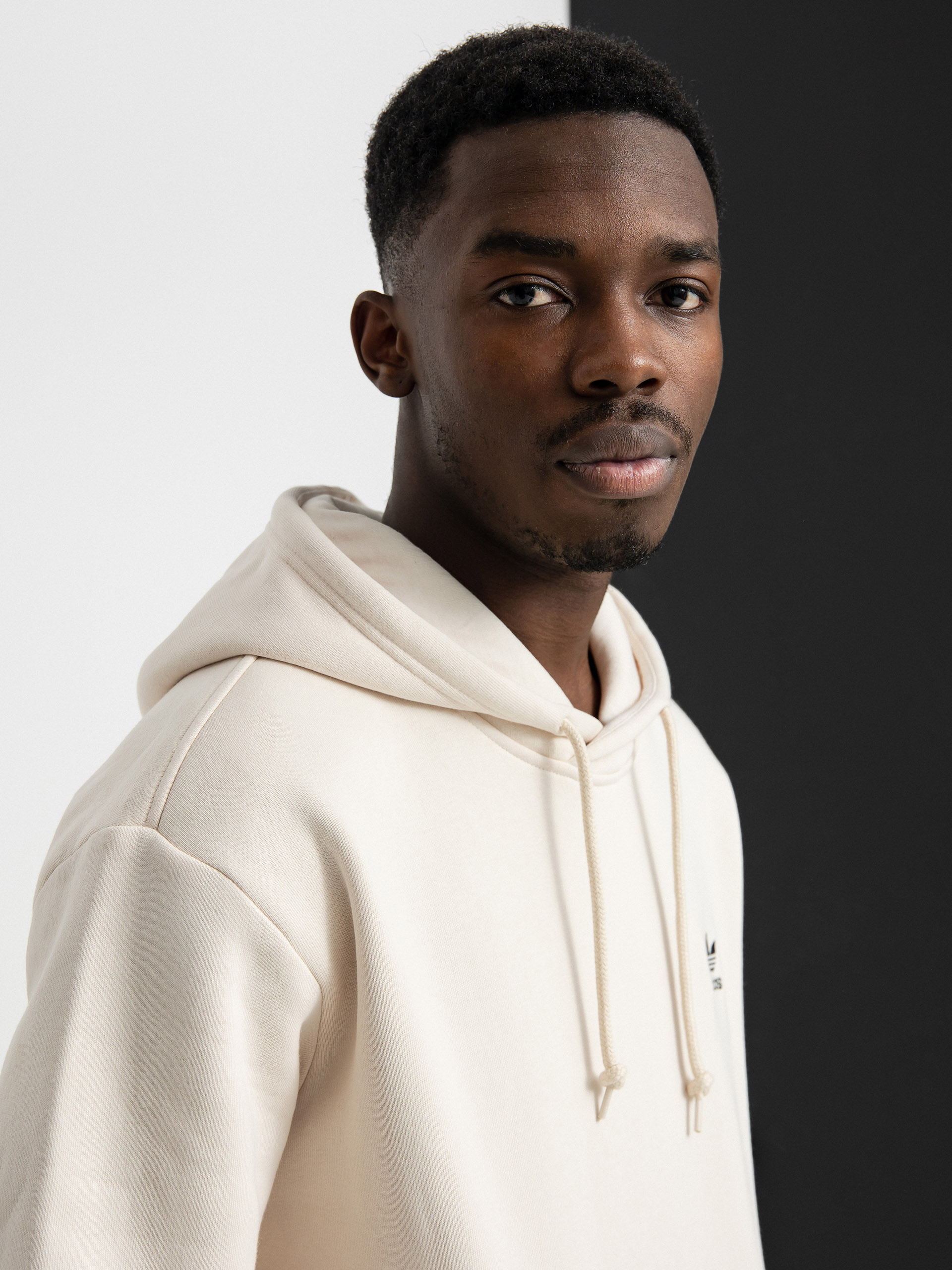 adidas Originals Essential HD Hoodie (wonder white)