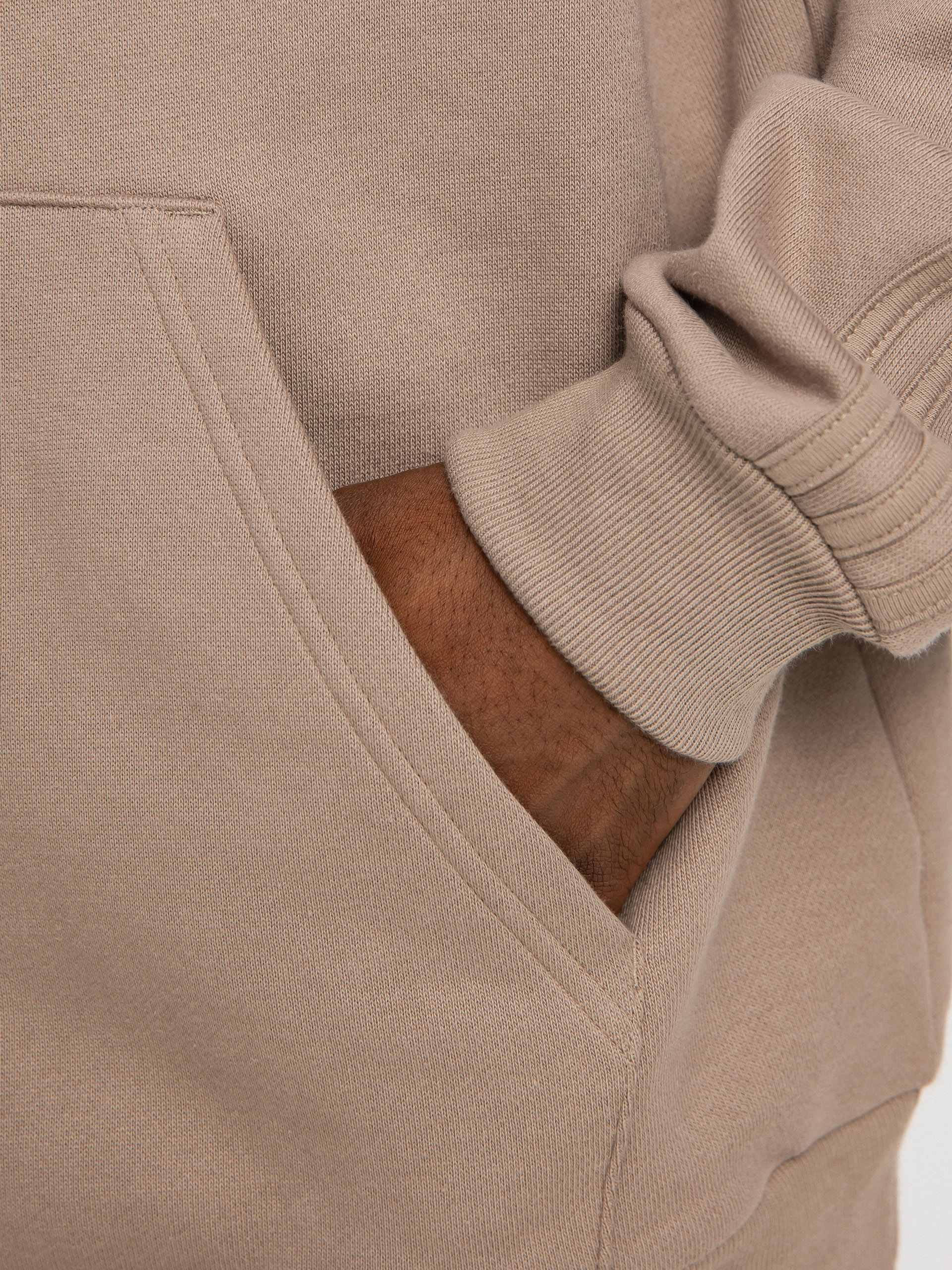 adidas Originals Ess Logo HD Hoodie (chabrn)